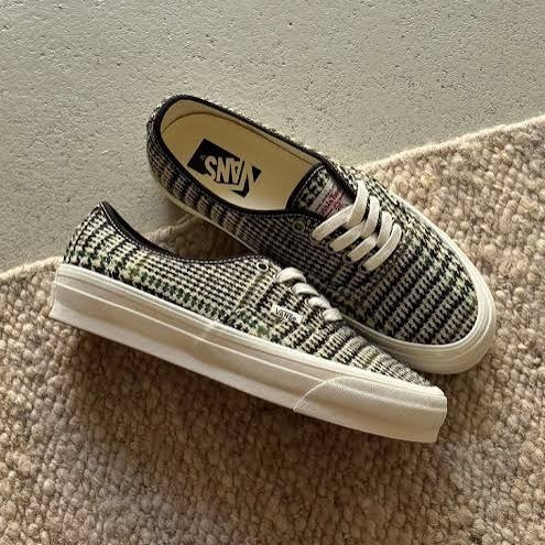 Vans Harris Tweed Premium Authentic Black White 착용 스타일