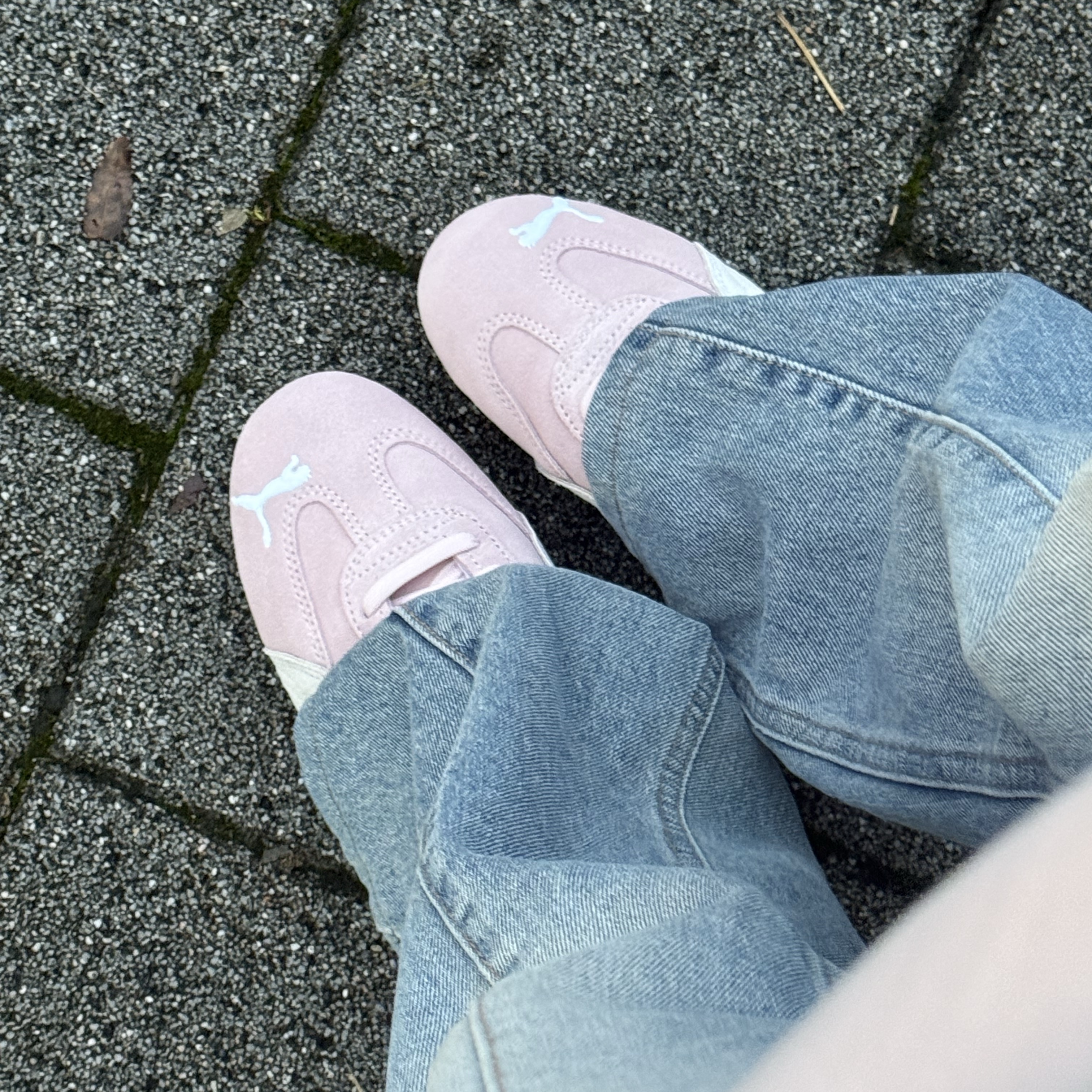 Puma Speedcat OG Pink White 착용 스타일 - 1
