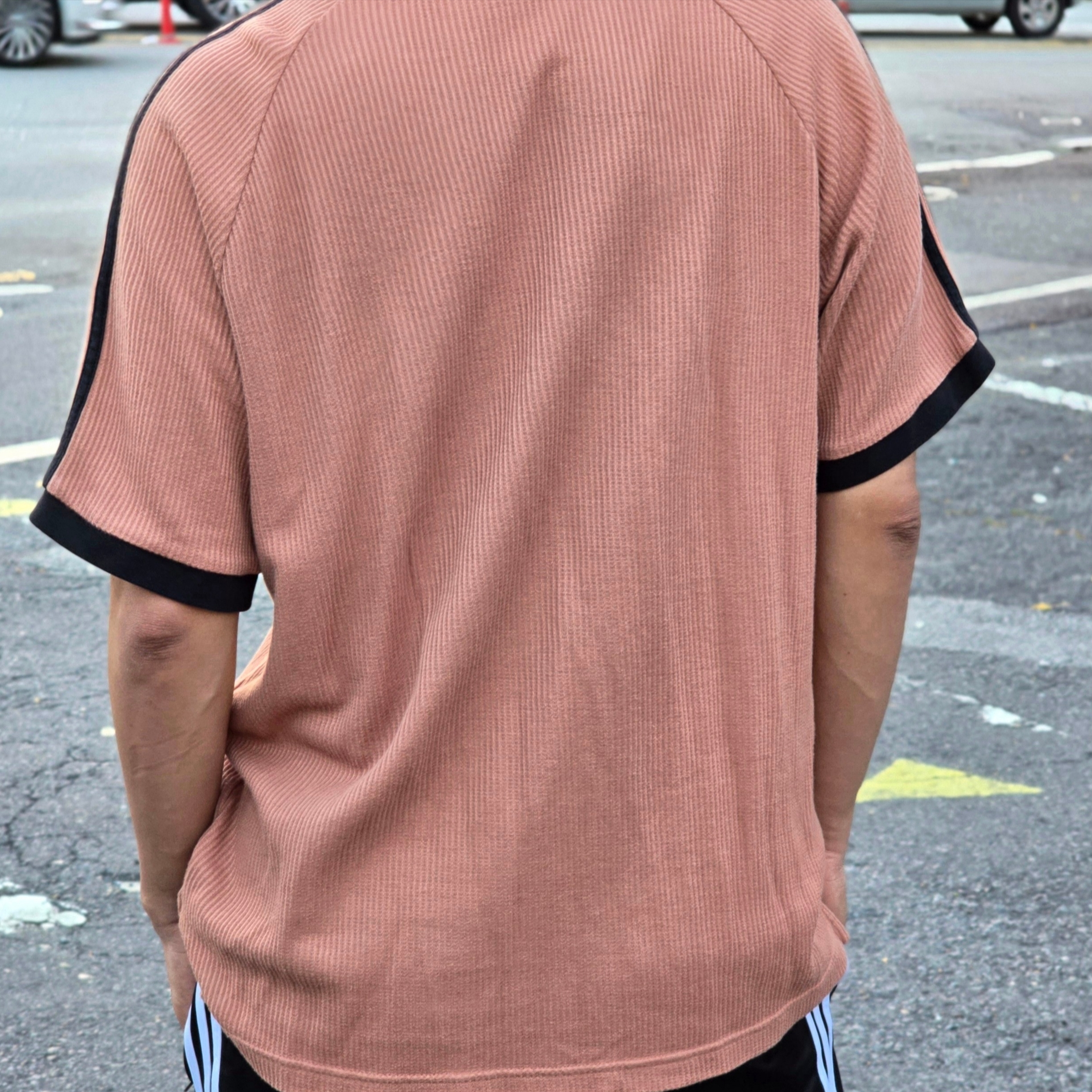 Adidas Adicolor Classics Waffle Polo Shirt Clay Strata - US Sizing, Adidas Adicolor Classics Waffle Polo Shirt Clay Strata - KR Sizing 착용 스타일 - 2