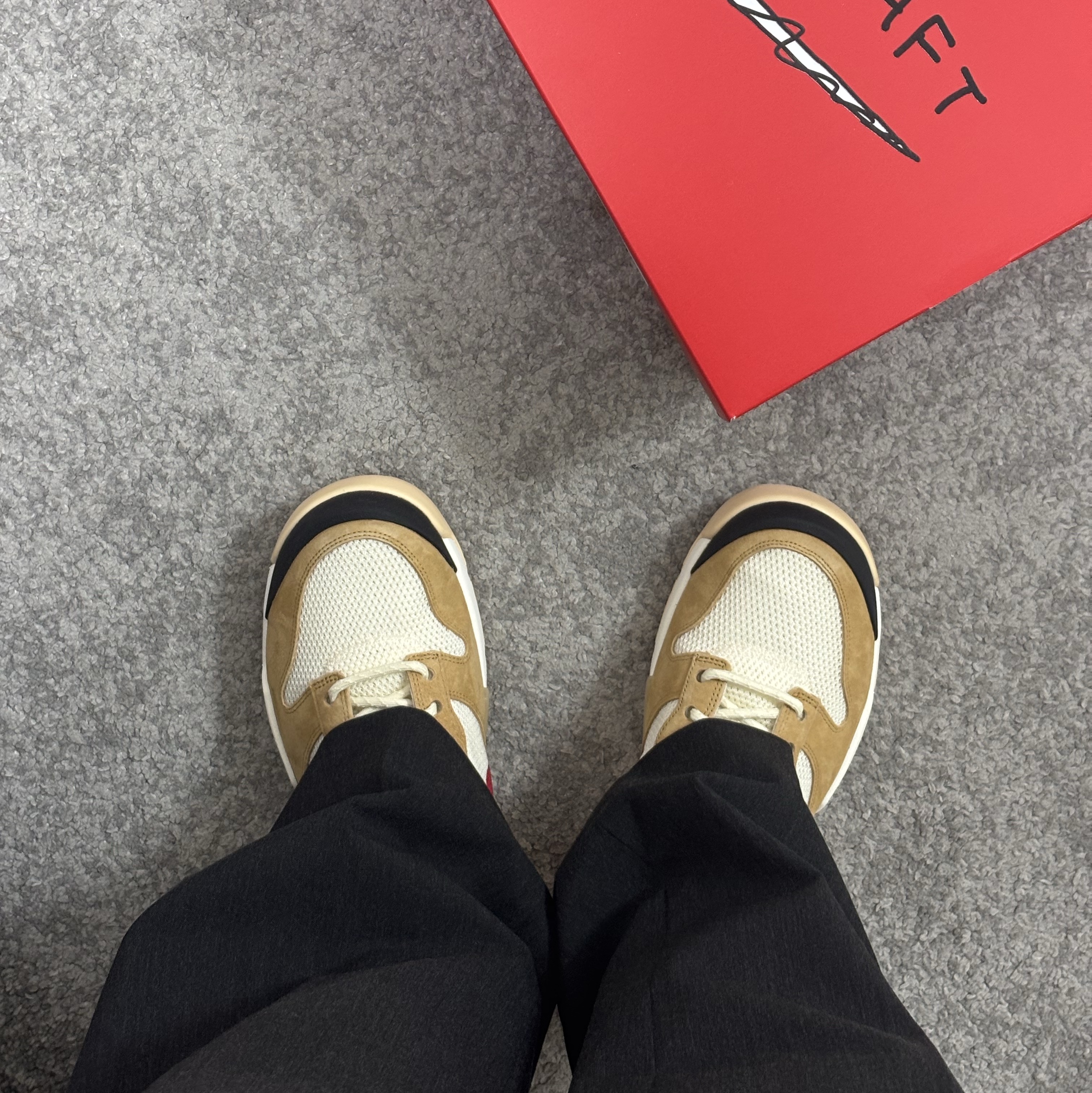 Nike x Tom Sachs Mars Yard Shoe 3.0 Space Camp 착용 스타일 - 1