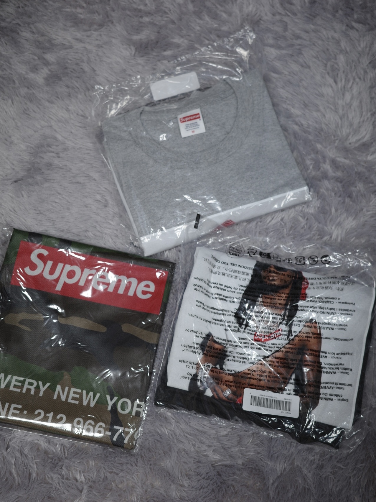 Supreme Playboi Carti T-Shirt Black - 25FW, Supreme Playboi Carti T-Shirt Heather Grey - 25FW 착용 스타일