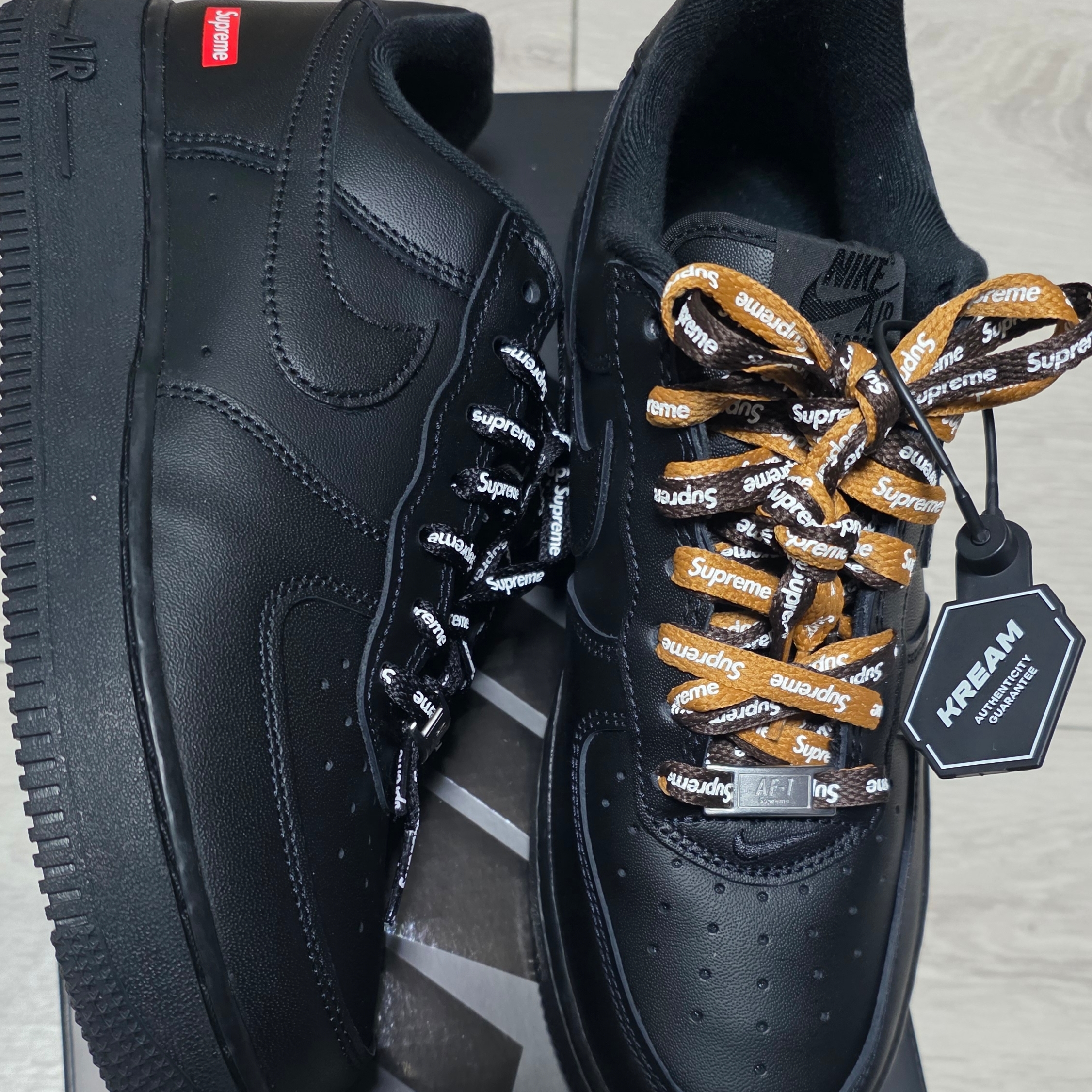 Nike x Supreme Air Force 1 Low Black 착용 스타일 - 1