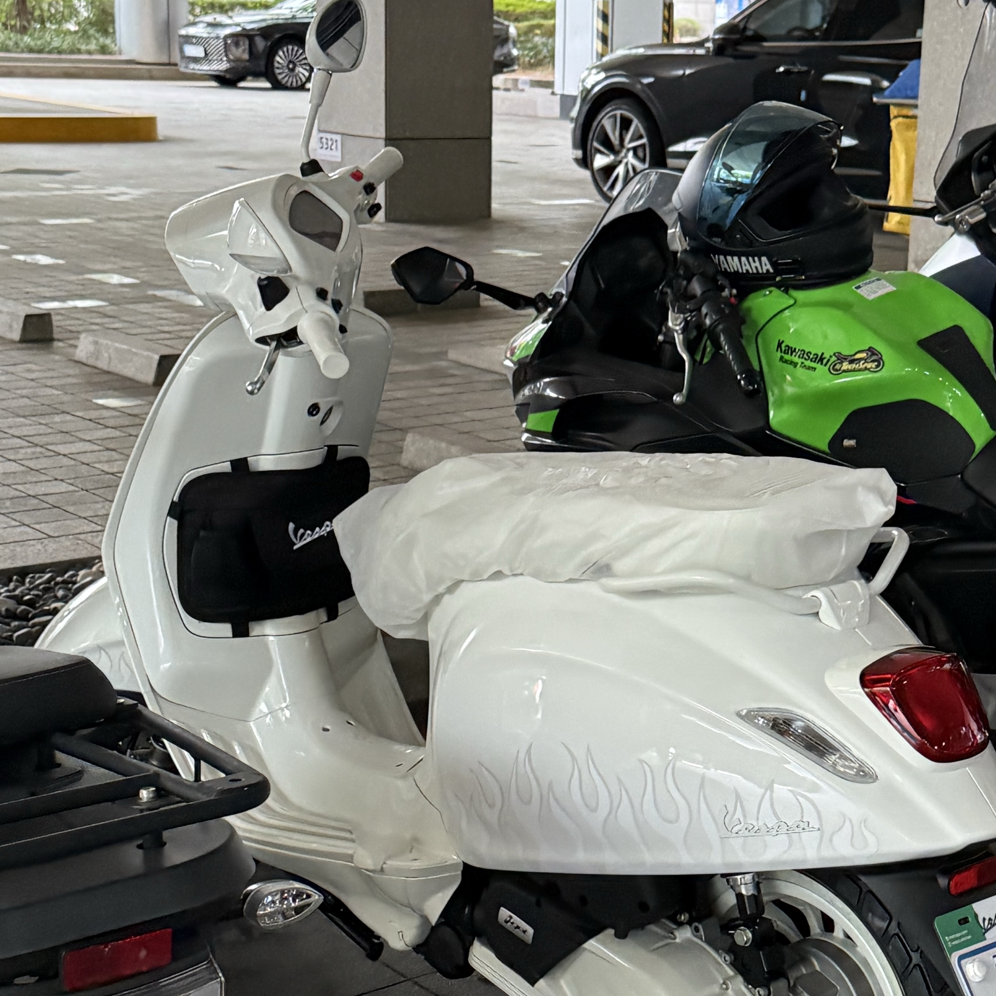 Lego Vespa 착용 스타일