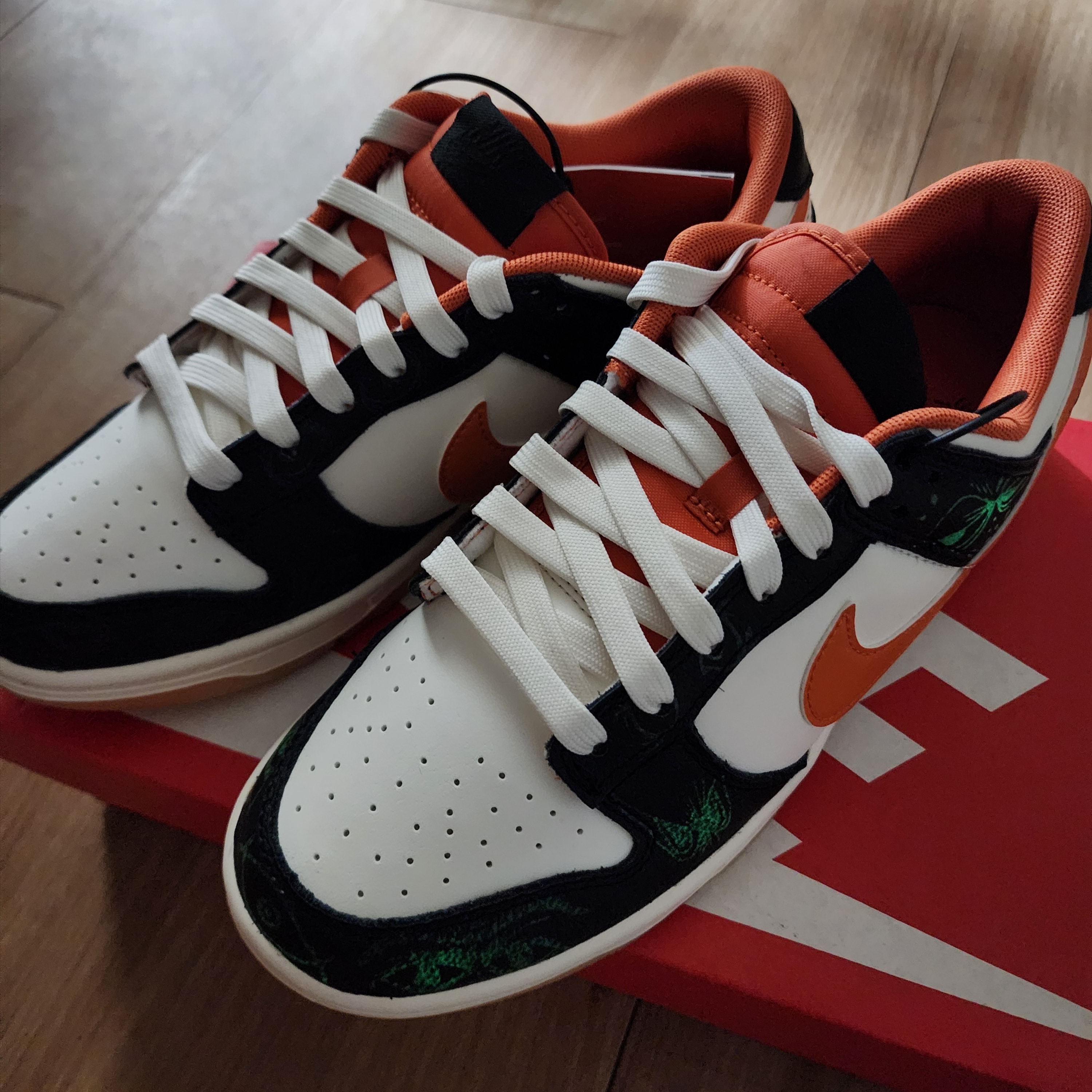 Nike Dunk Low Retro PRM Halloween 착용 스타일