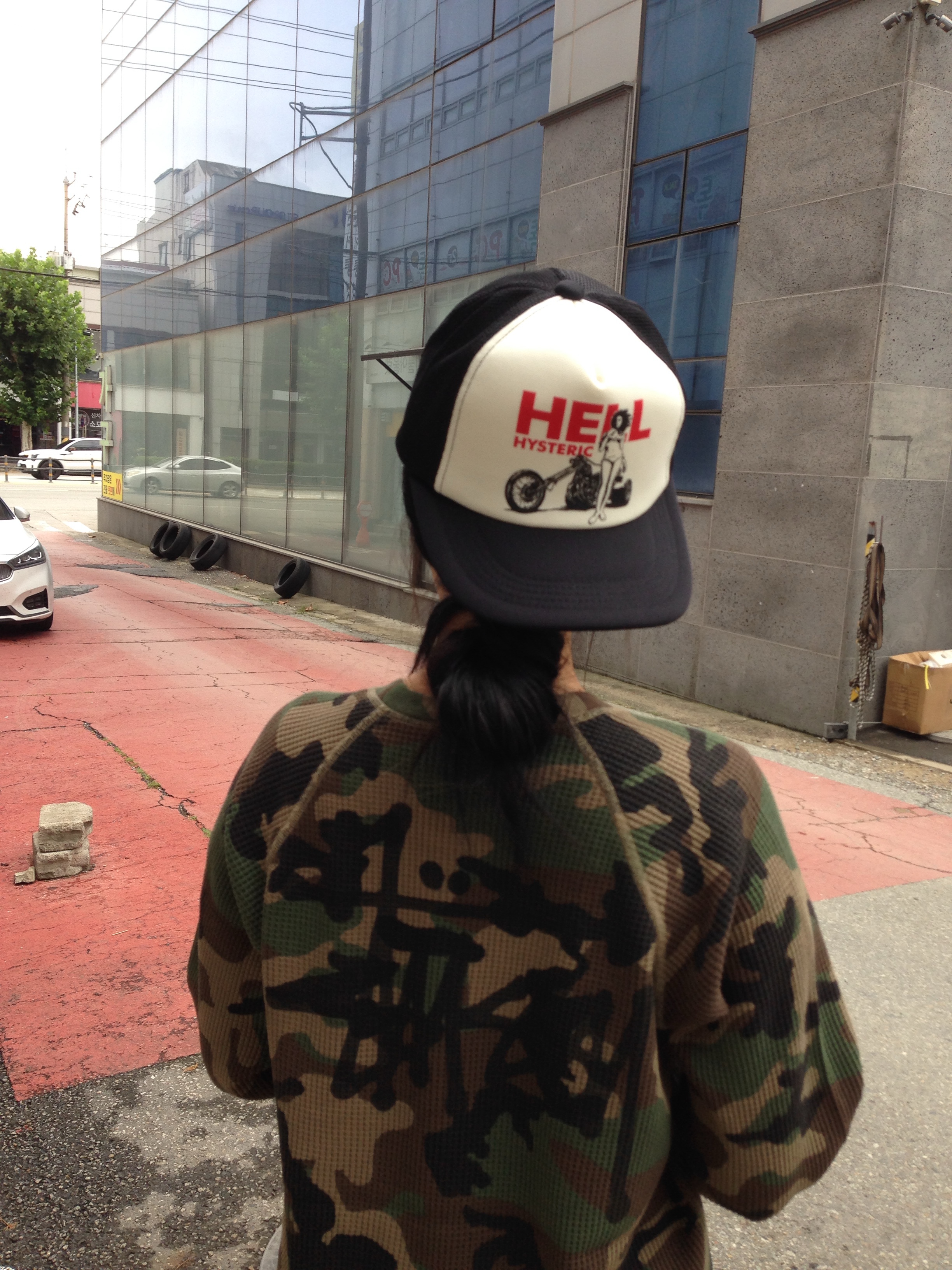 Stussy Basic Thermal Woodland Camo, Hysteric Glamour Hell Hysteric Mesh Cap Black 착용 스타일