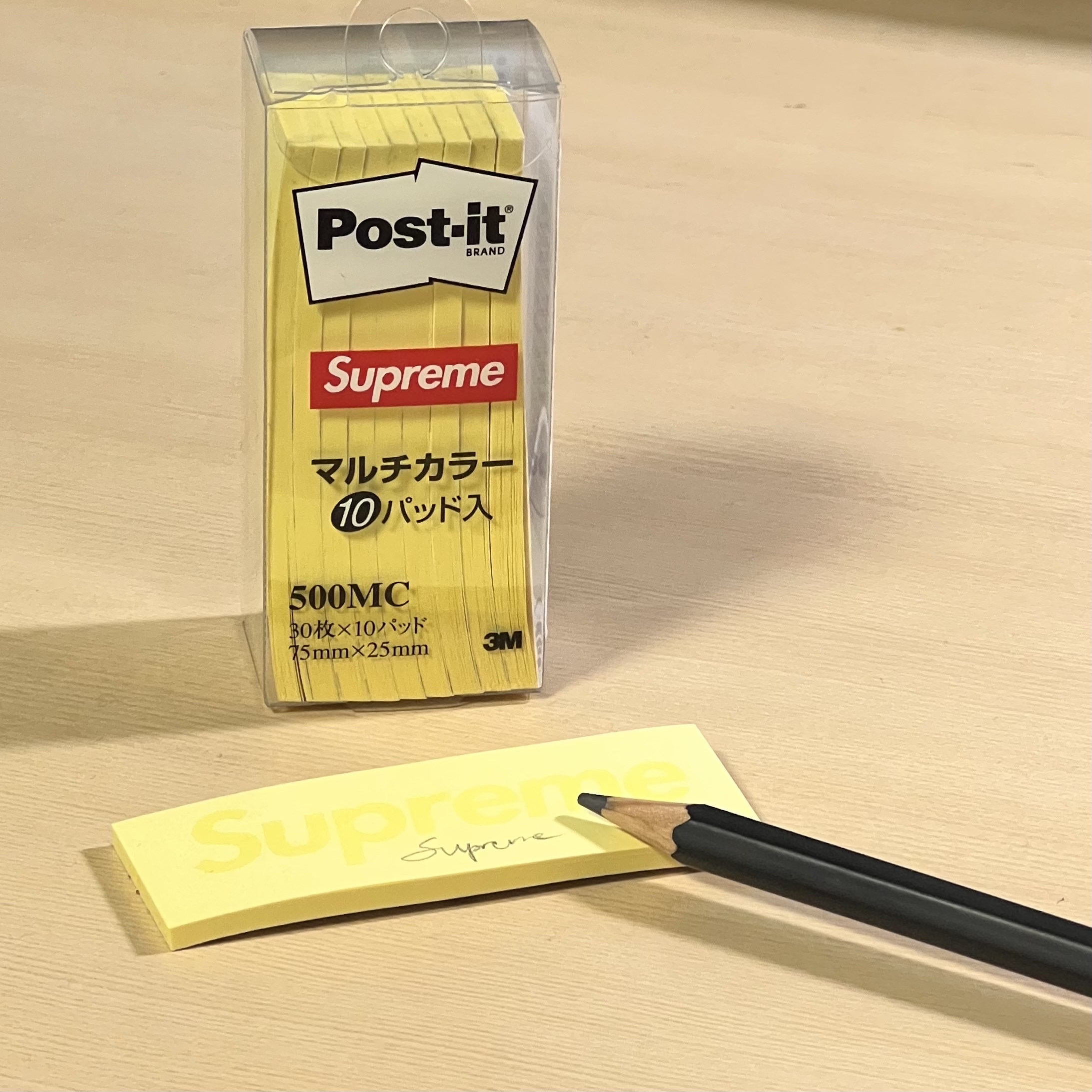 Supreme x Post-It Yellow (Pack of 10) - 24SS 착용 스타일