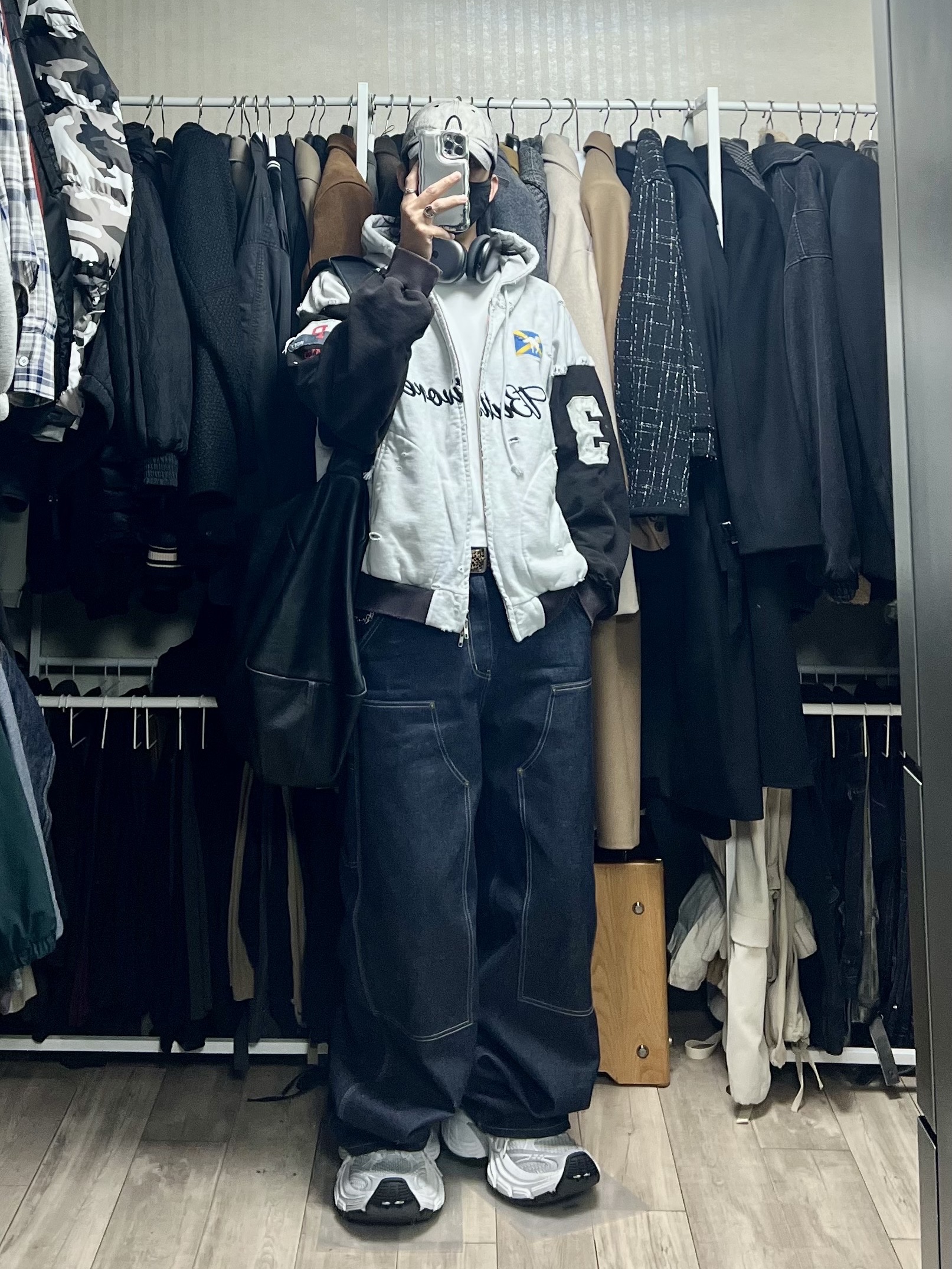 Balenciaga 10XL Sneakers White Grey Silver Black, Protocol Index Buttivore Zip Hoodie White Melange 착용 스타일