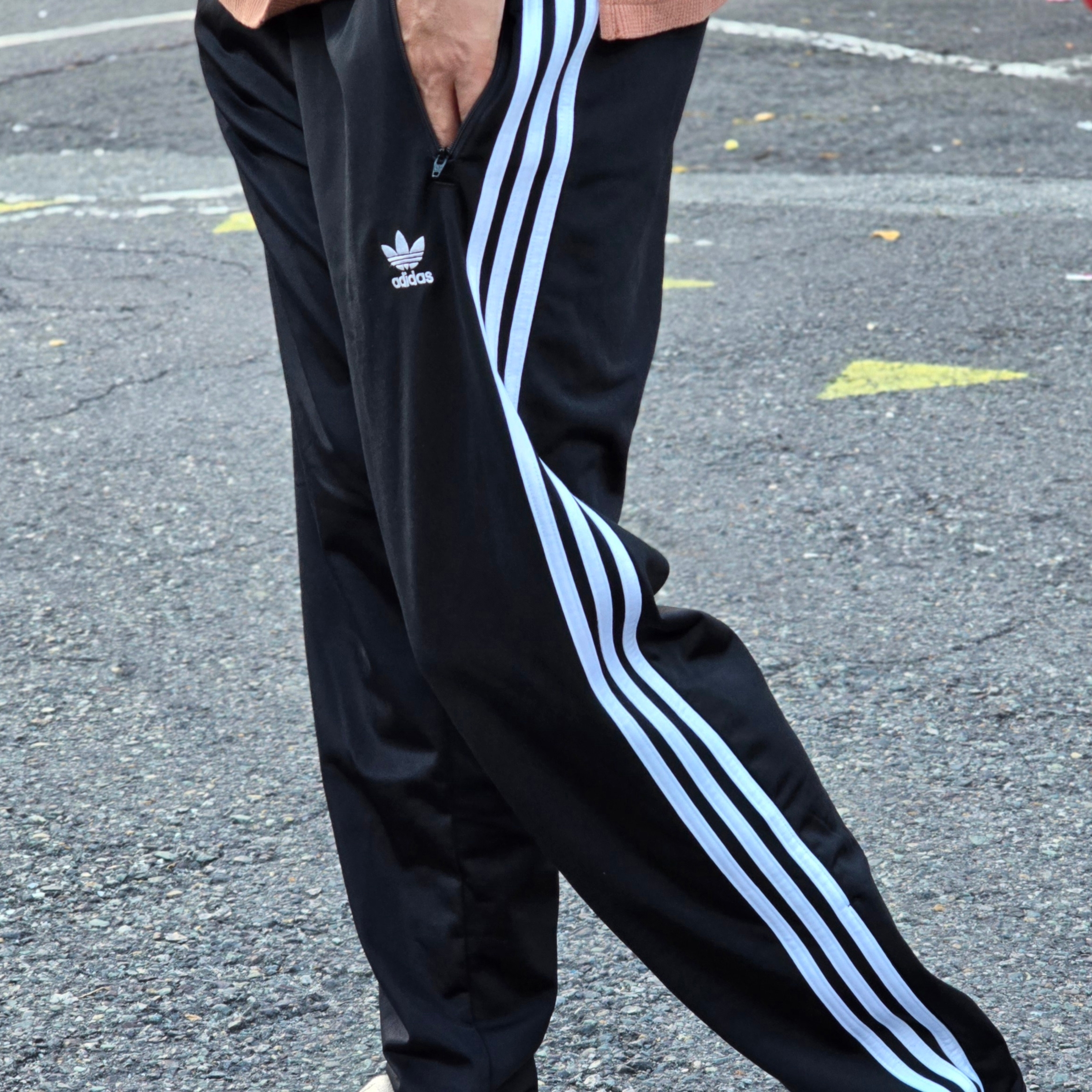 Adidas Adicolor Classics Firebird Track Pants Black - KR Sizing, Adidas Adicolor Classics Firebird Track Pants Black - US Sizing 착용 스타일