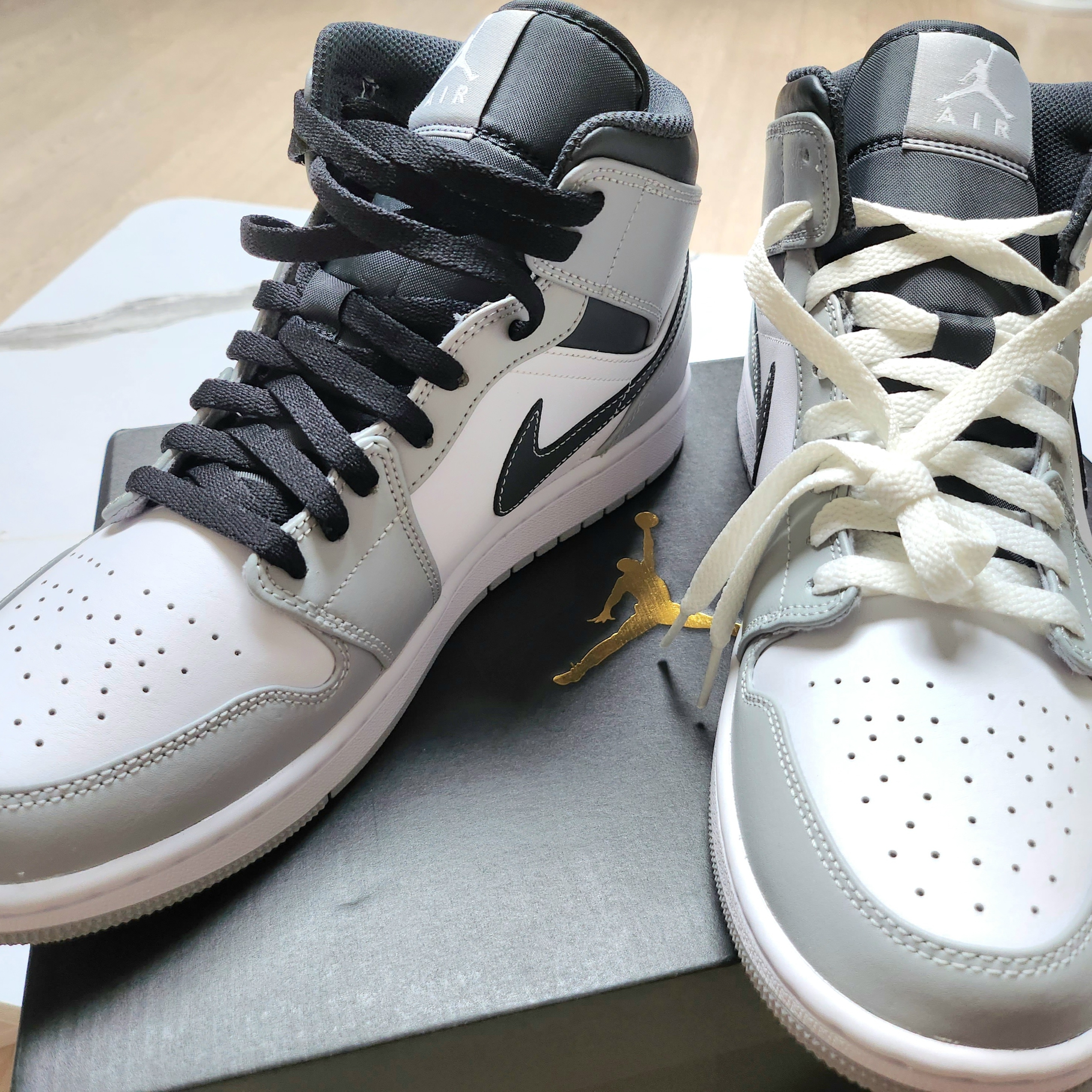 Jordan 1 Mid Light Smoke Grey Anthracite 착용 스타일