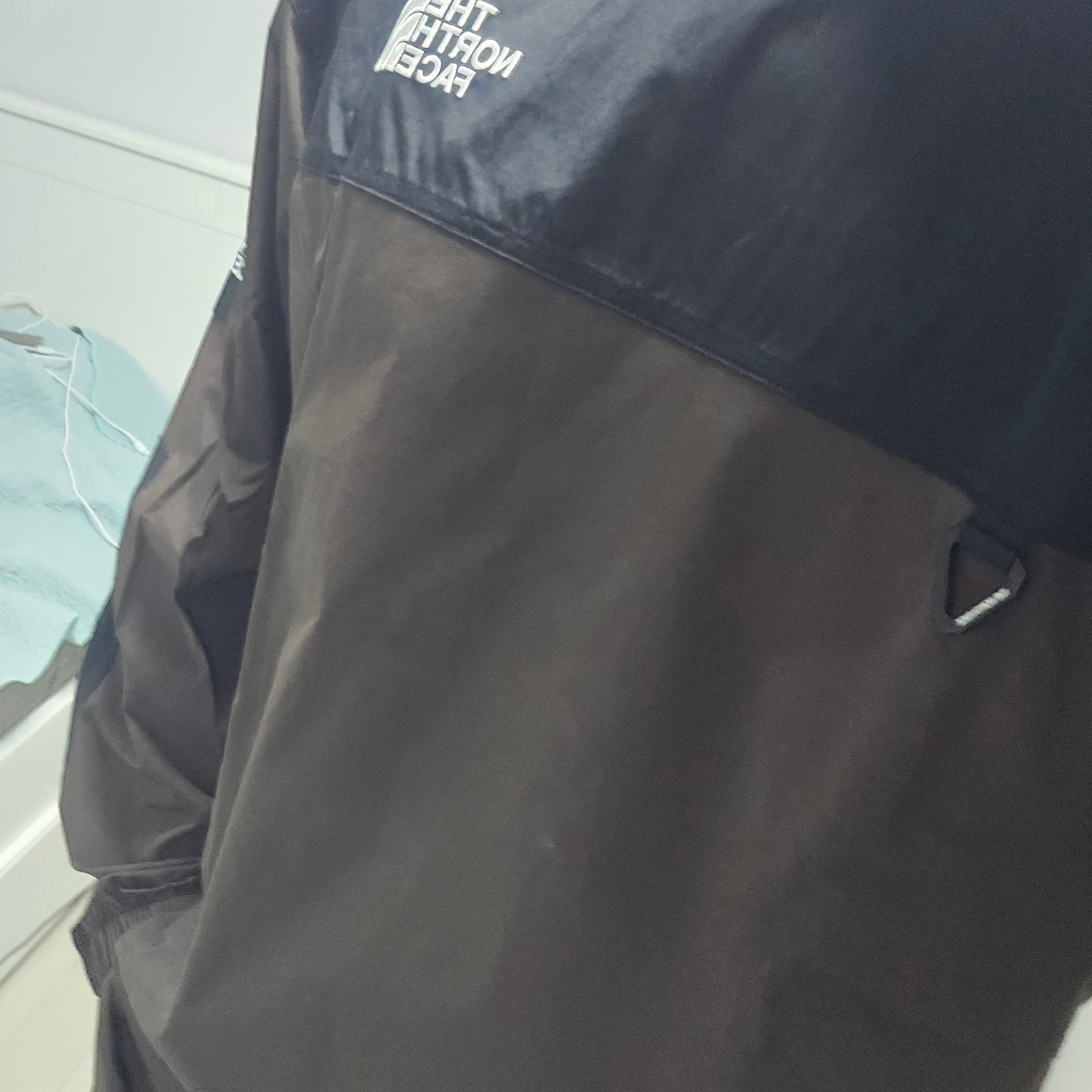 The North Face Albany EX Crewneck Dark Brown - 25FW 착용 스타일