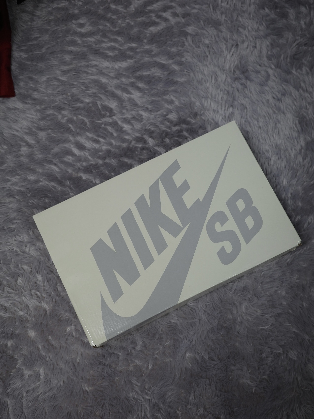 Nike x Supreme SB Dunk Low Black 착용 스타일 - 3
