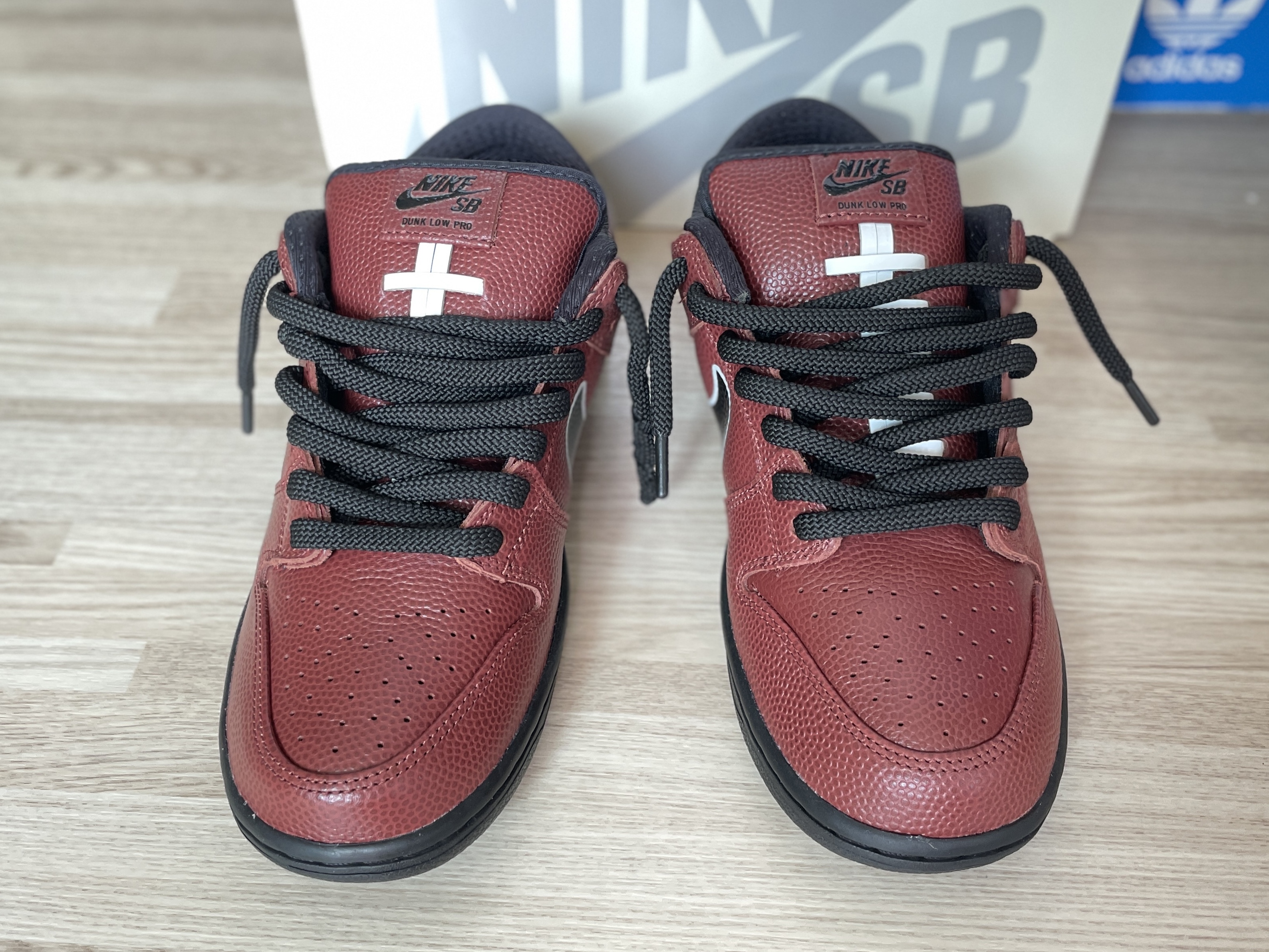 Nike x Limosine Skateboards SB Dunk Low Pro Brown and Black 착용 스타일 - 2