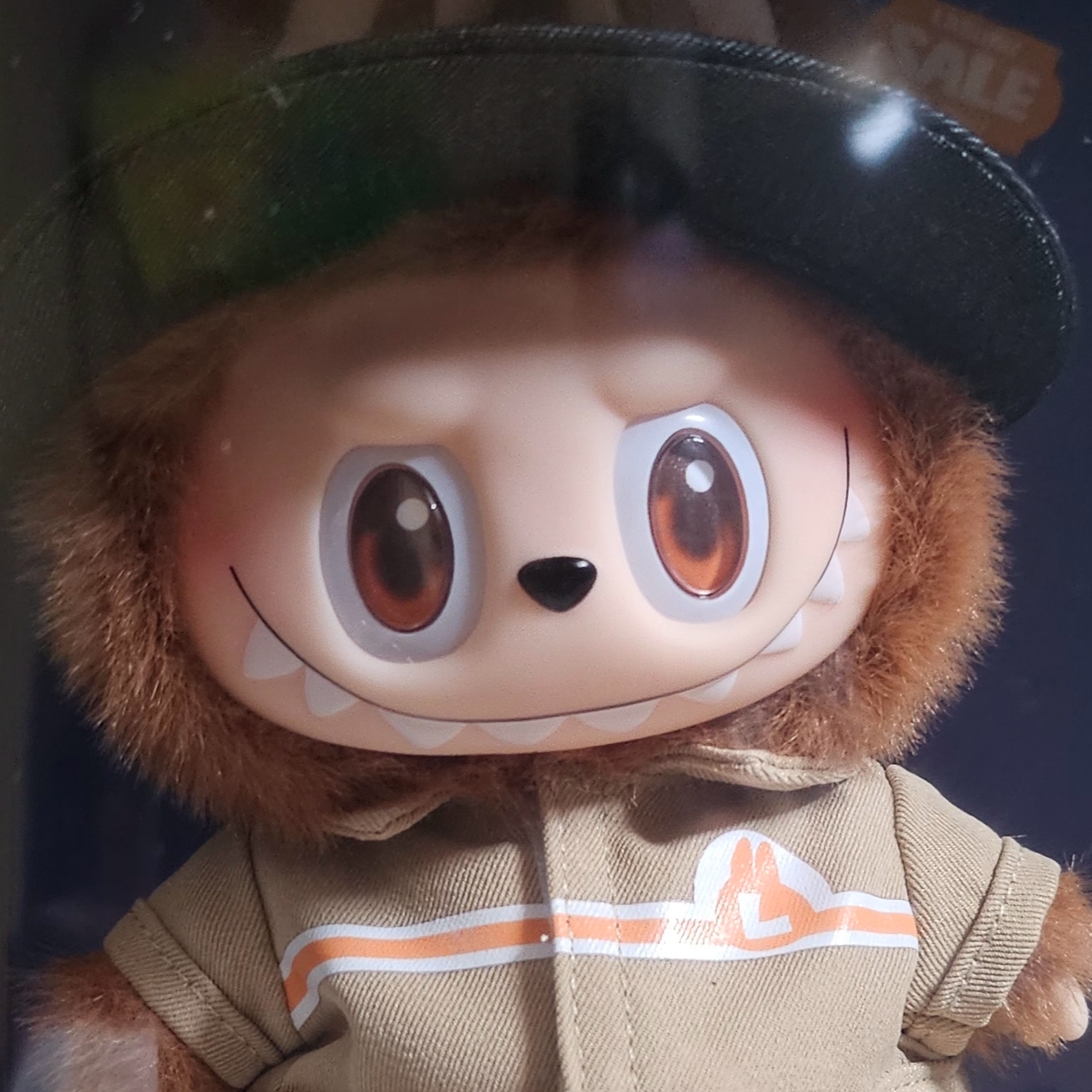 Pop Mart Labubu Doll Keyring - Seongsu Labubu Wacky Mart Pop-Up Store Exclusive 착용 스타일
