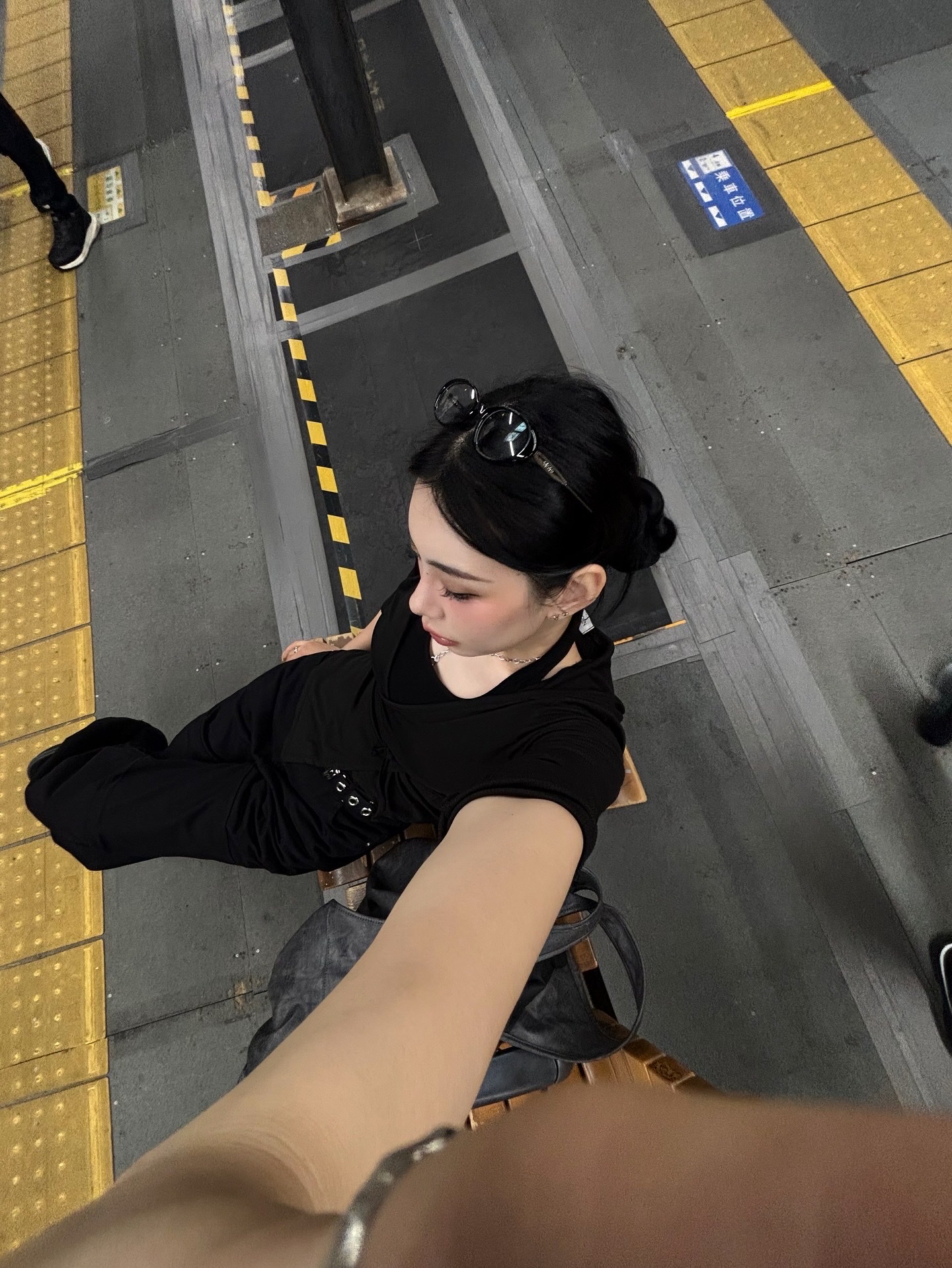 Apple AirPods Pro 2nd Gen (Korean Ver.) 착용 스타일 - 2