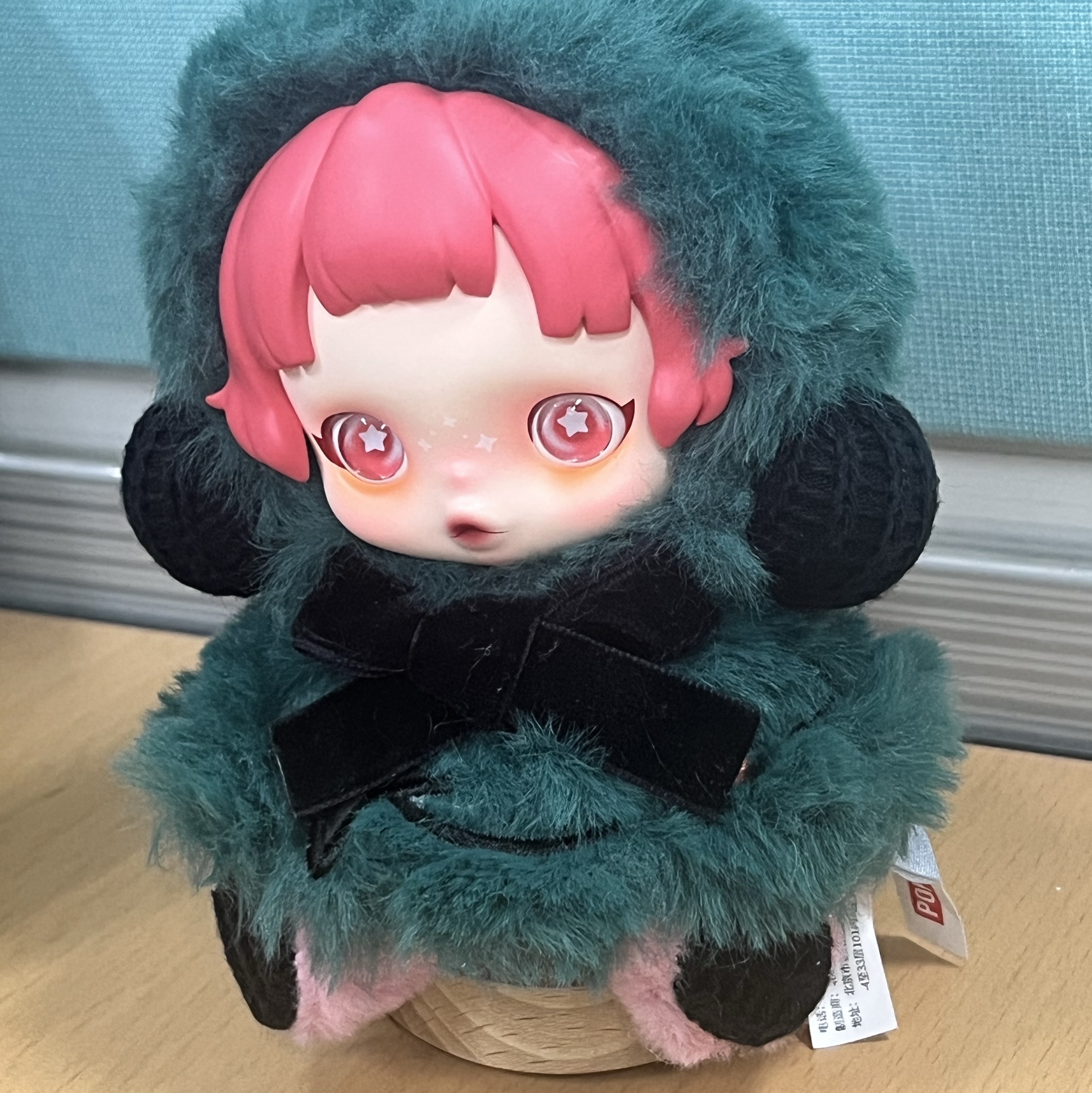 Pop Mart Skullpanda Winter Symphony Series Keyring Partita (Opened Case) 착용 스타일