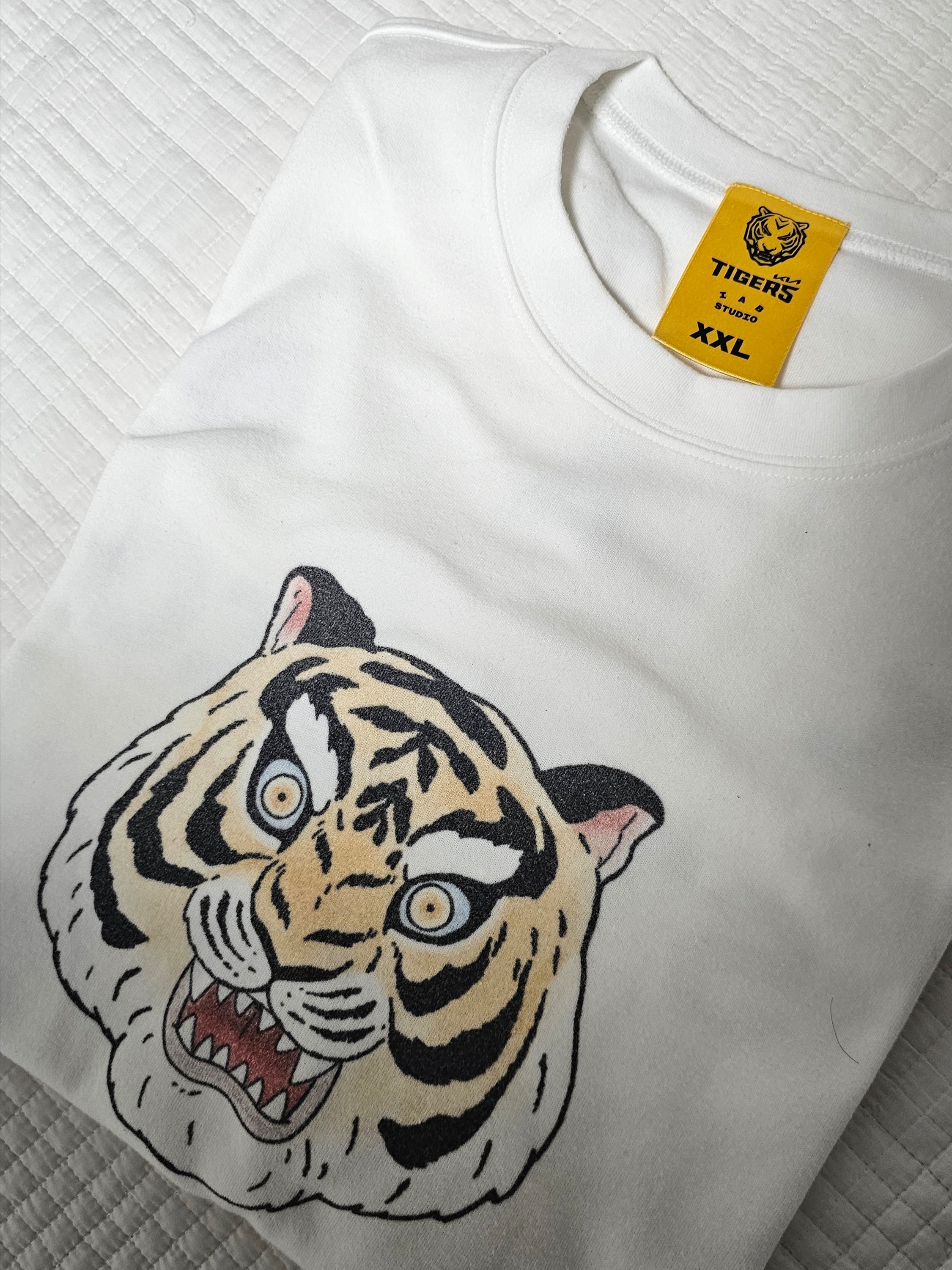 Kia Tigers x IAB Studio Tiger Head T-Shirt White 착용 스타일