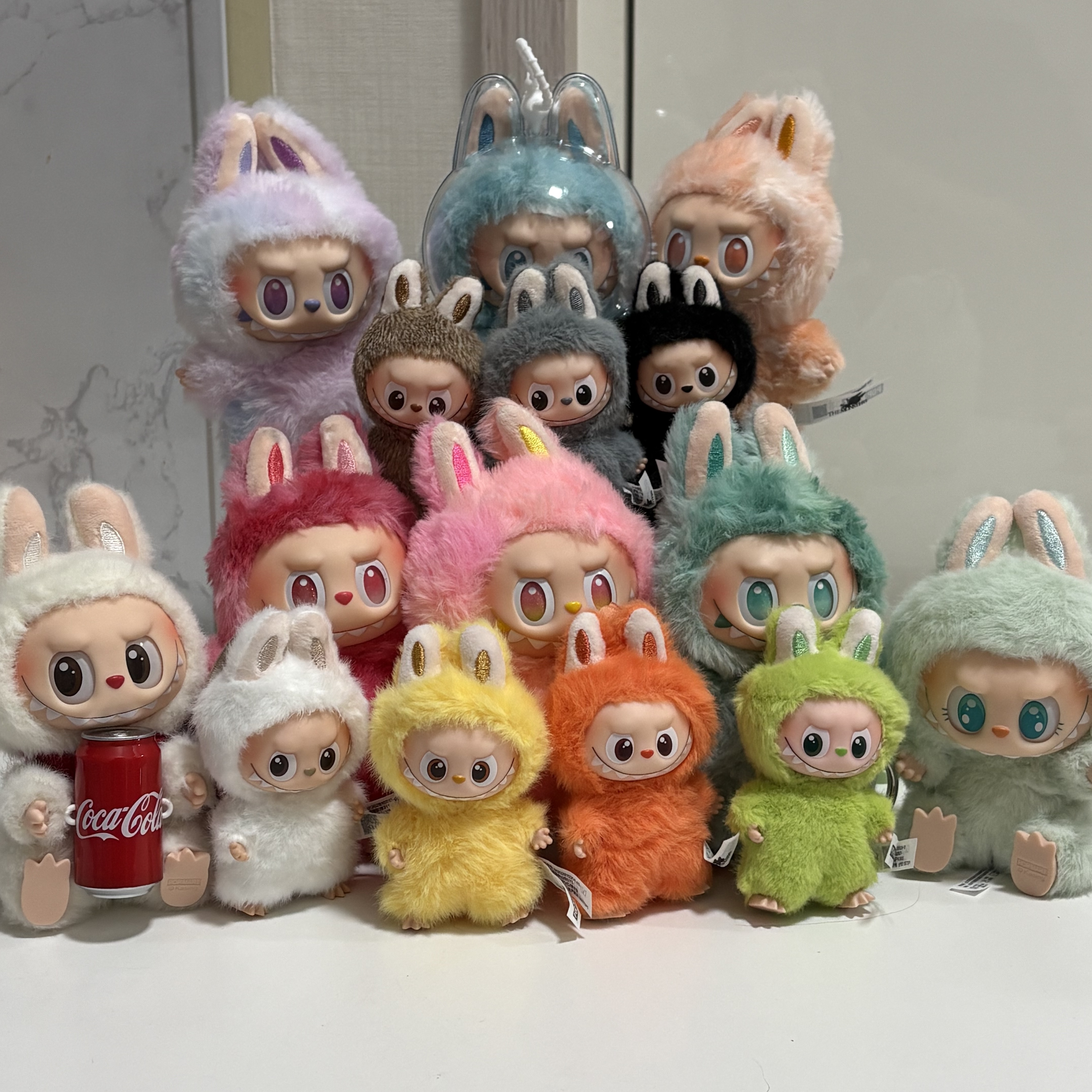 Pop Mart Labubu The Monsters Pin For Love Series Vinyl Plush Pendant Sealed Case (N-Z) (1 Blind Box), Pop Mart Labubu The Monsters Highlight Series Sealed Case (6 Blind Boxes) 착용 스타일