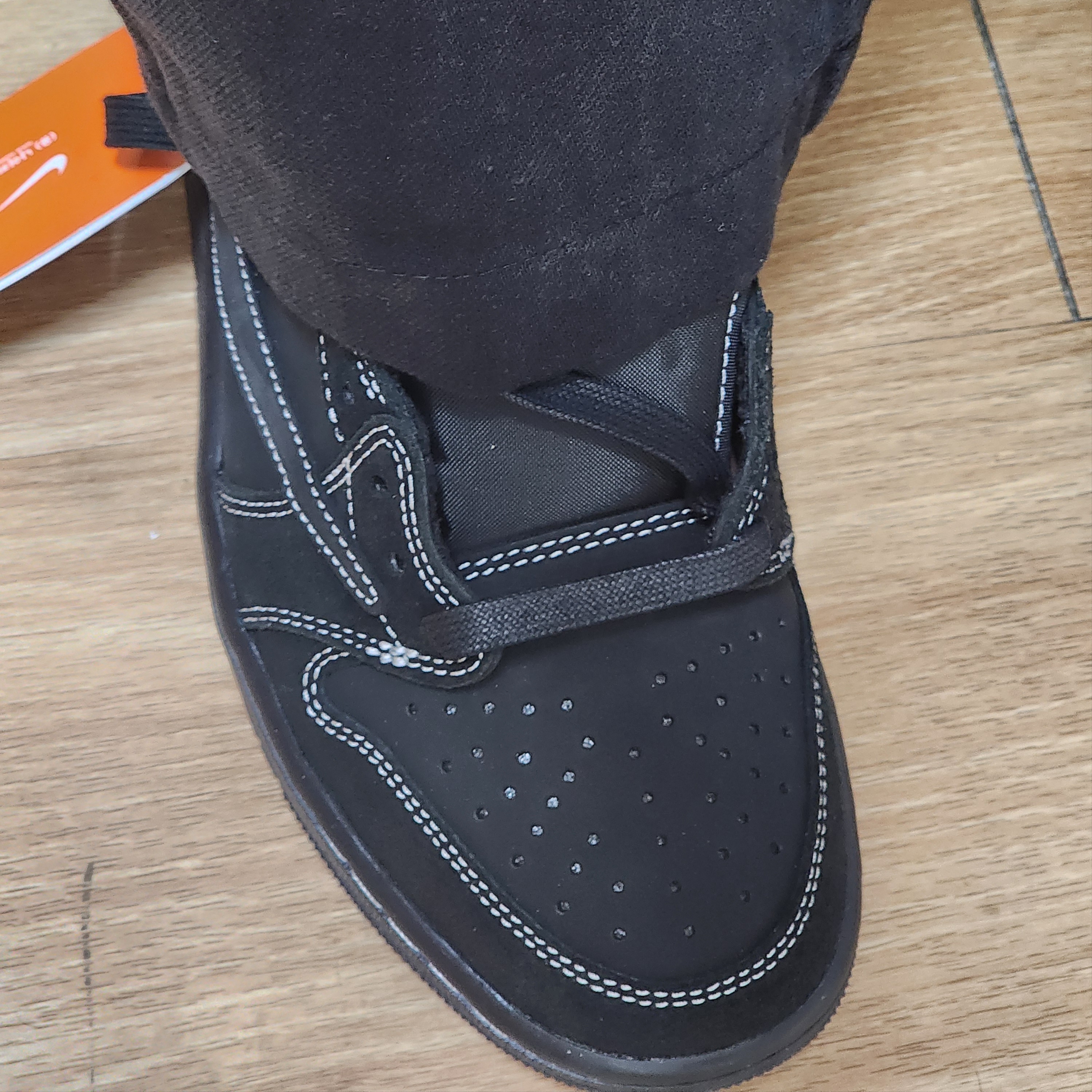 Jordan 1 x Travis Scott Retro Low OG SP Black Phantom 착용 스타일