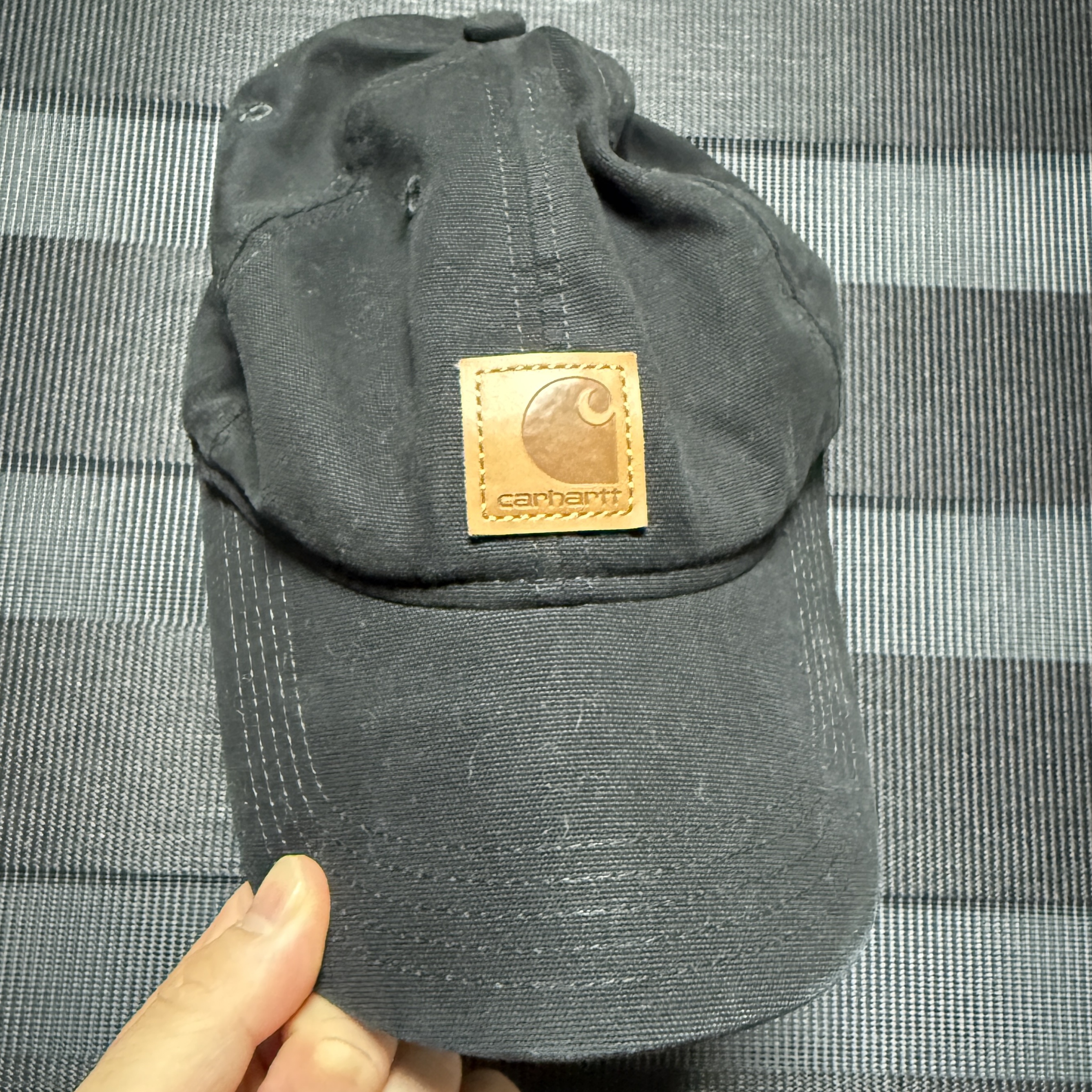 Carhartt Canvas Cap Black 착용 스타일