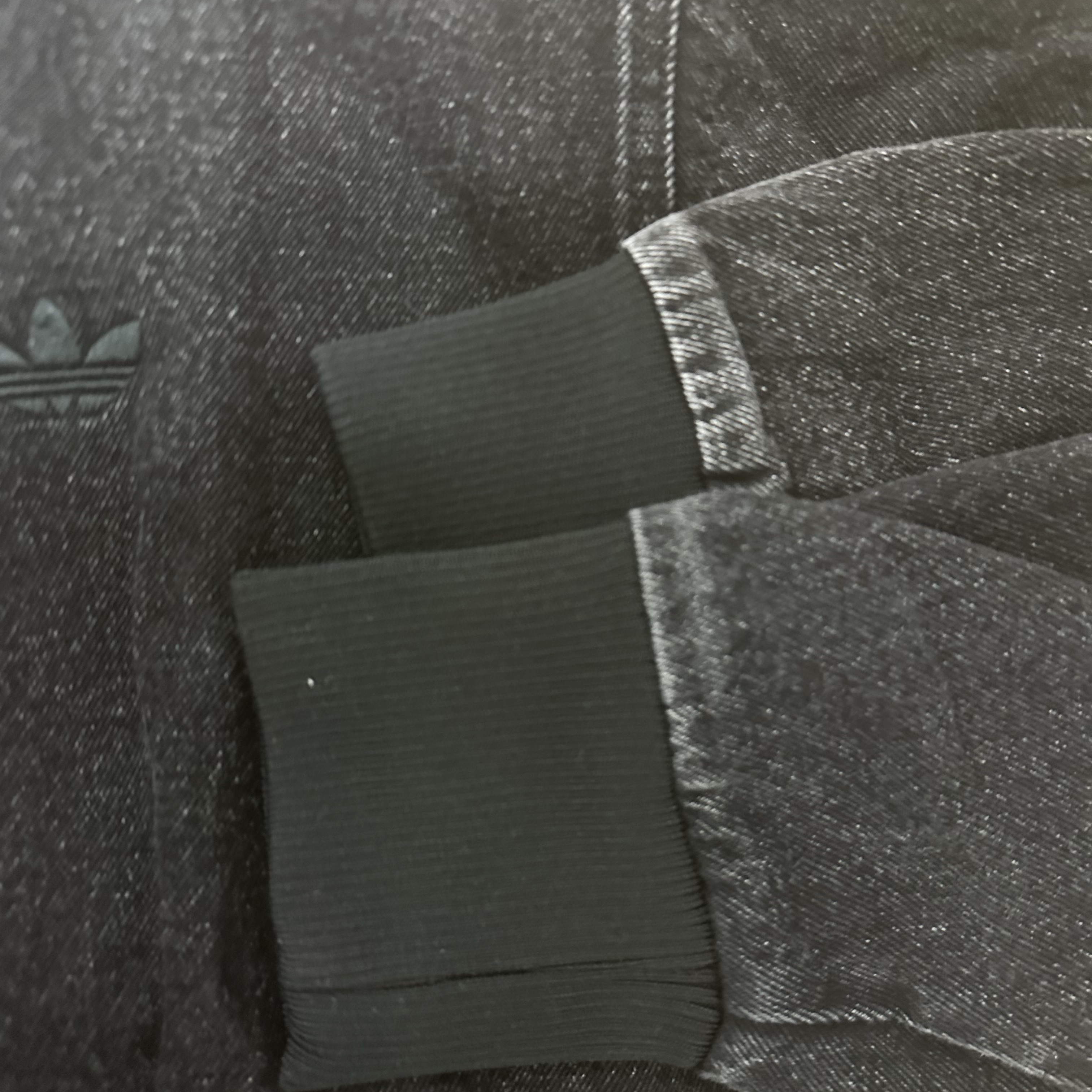 Adidas Adicolor Denim Firebird Track Top True Black Denim  - KR Sizing, Adidas Adicolor Denim Firebird Track Top True Black Denim  - US Sizing 착용 스타일 - 3