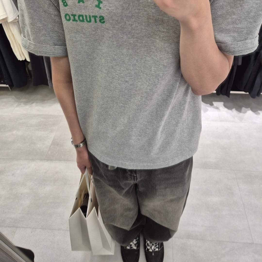 Jordan 1 x Travis Scott Retro Low OG SP Black Phantom, IAB Studio T-Shirt Gray Green - 22FW 착용 스타일