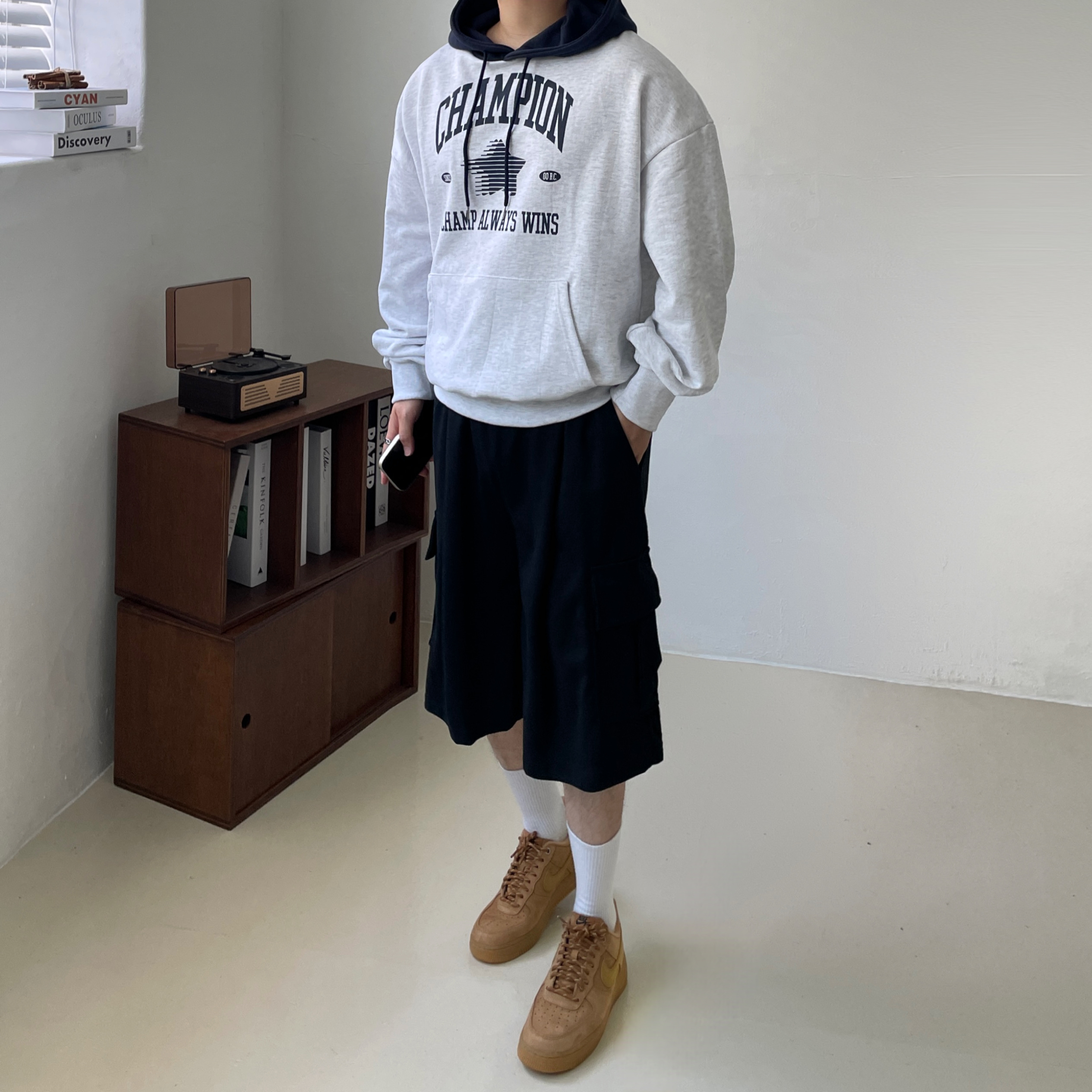 Nike Air Force 1 '07 WB Flax 착용 스타일