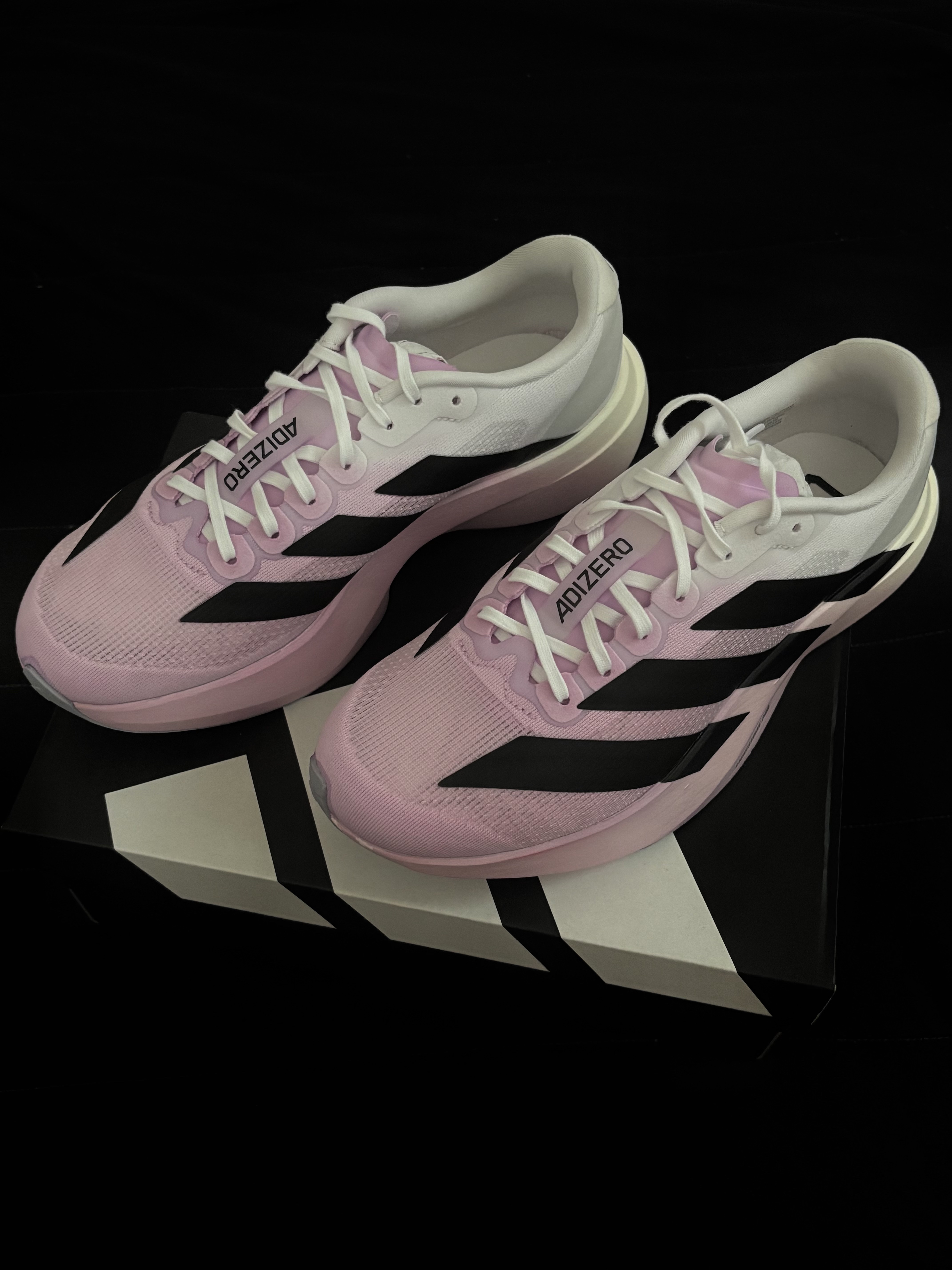 Adidas Adizero EVO SL Cloud White Core Black 착용 스타일