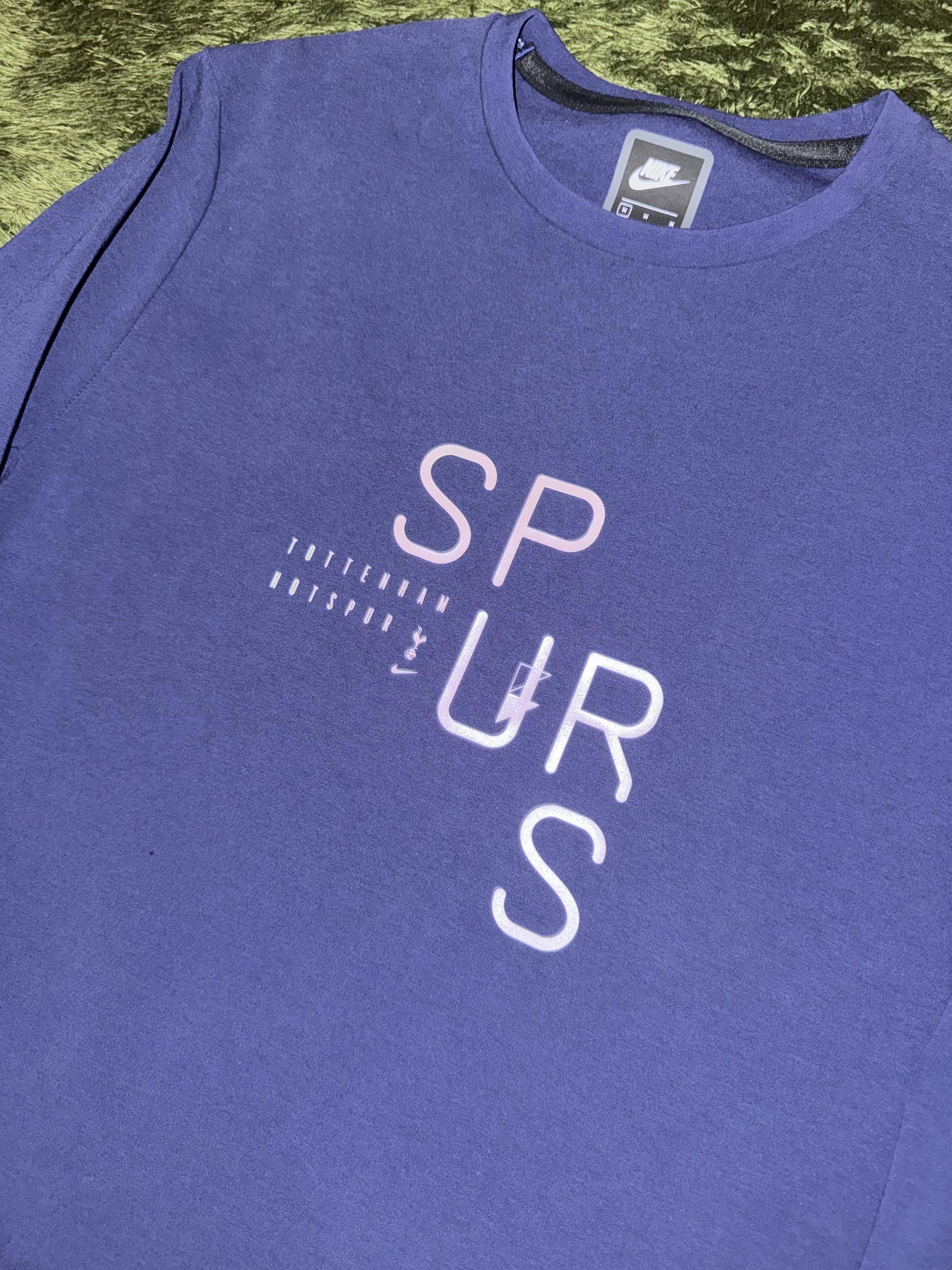 Nike 2020/21 Tottenham Hotspur NSW Tech Pack Crew Top Navy (Non Marking Ver.) 착용 스타일 - 2