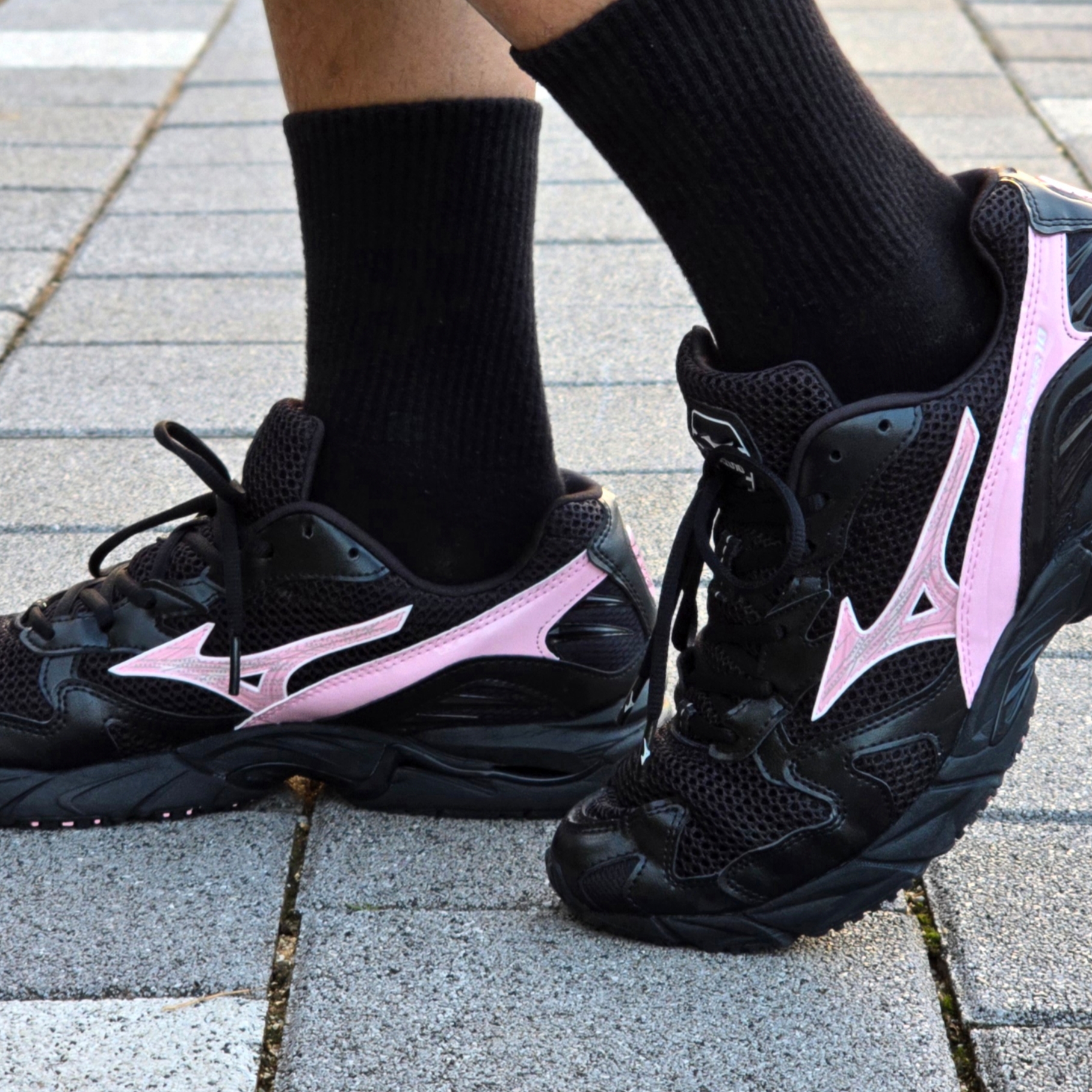 Mizuno Wave Rider Black Pink - Folder Exclusive 착용 스타일 - 1