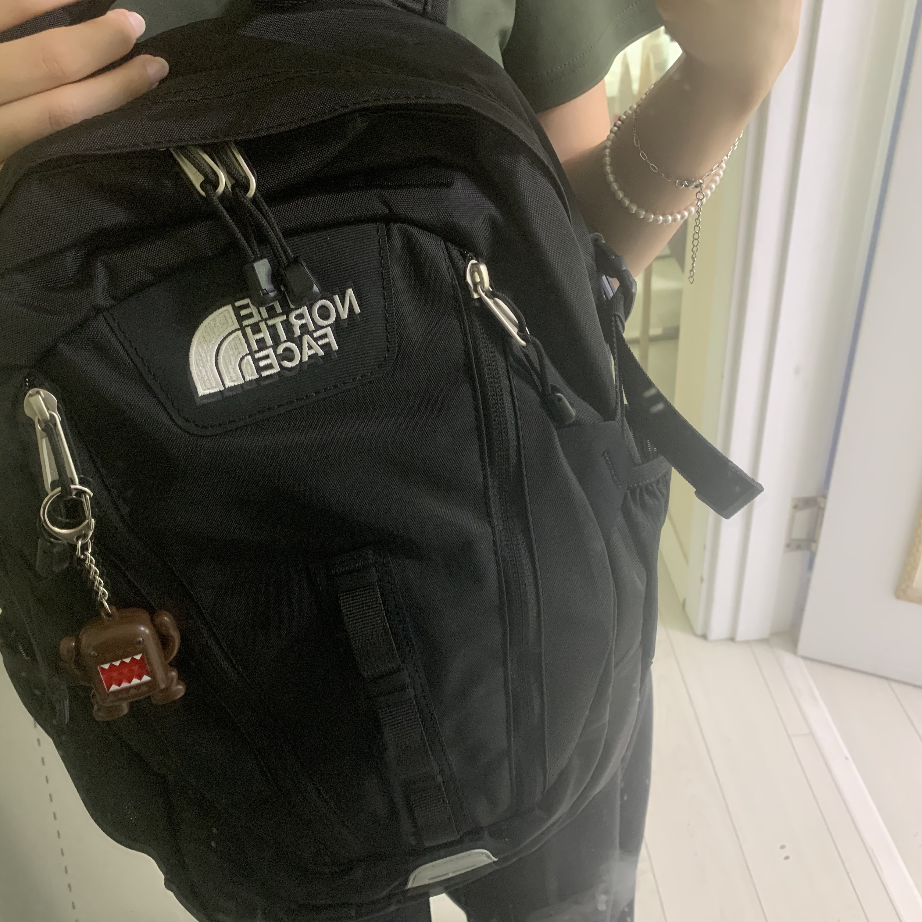The North Face Mini Shot Black 착용 스타일 - 1