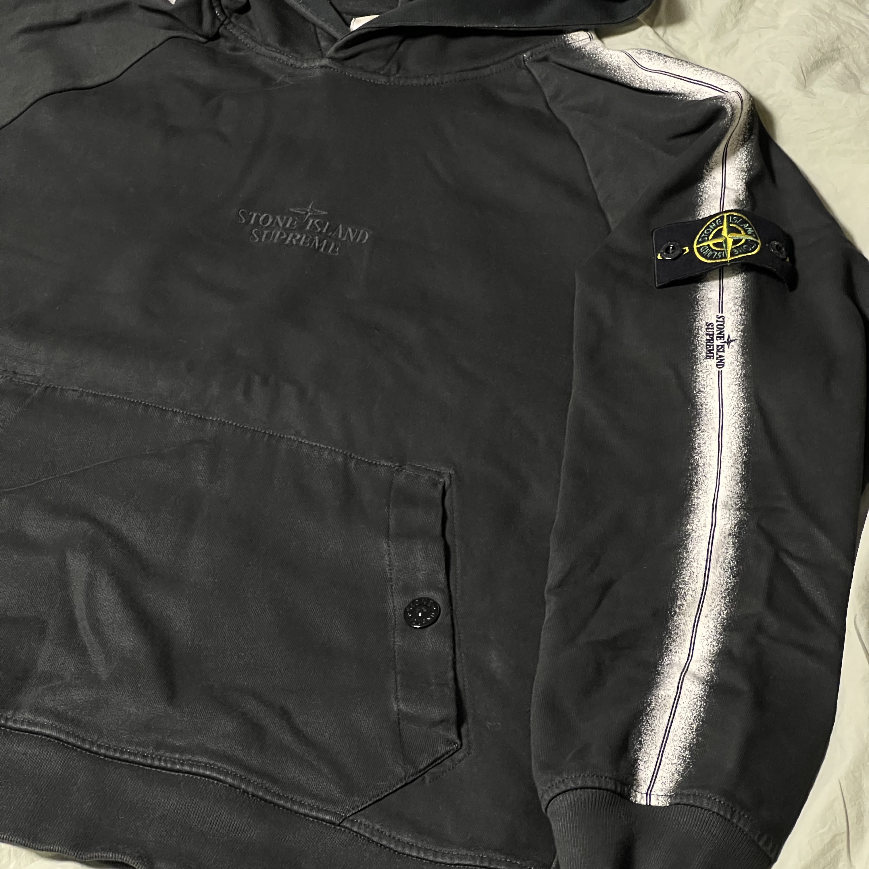 Supreme x Stone Island Stripe Hooded Sweatshirt Black - 22SS 착용 스타일