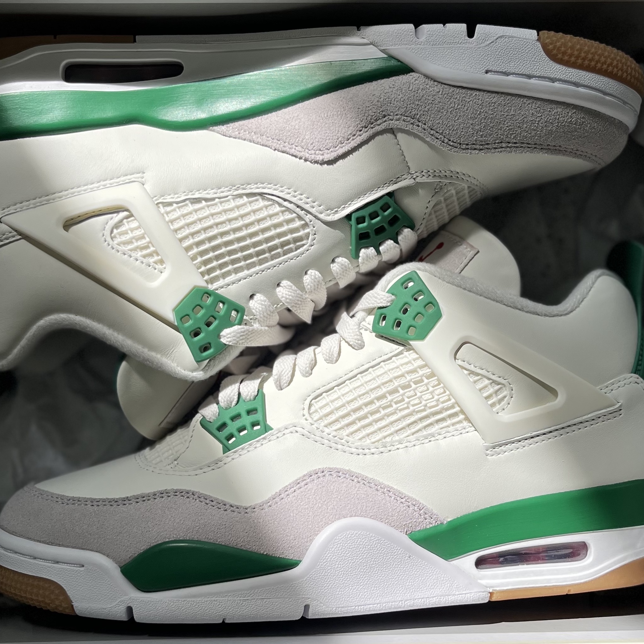 Jordan 4 x Nike SB Retro SP Pine Green 착용 스타일 - 2