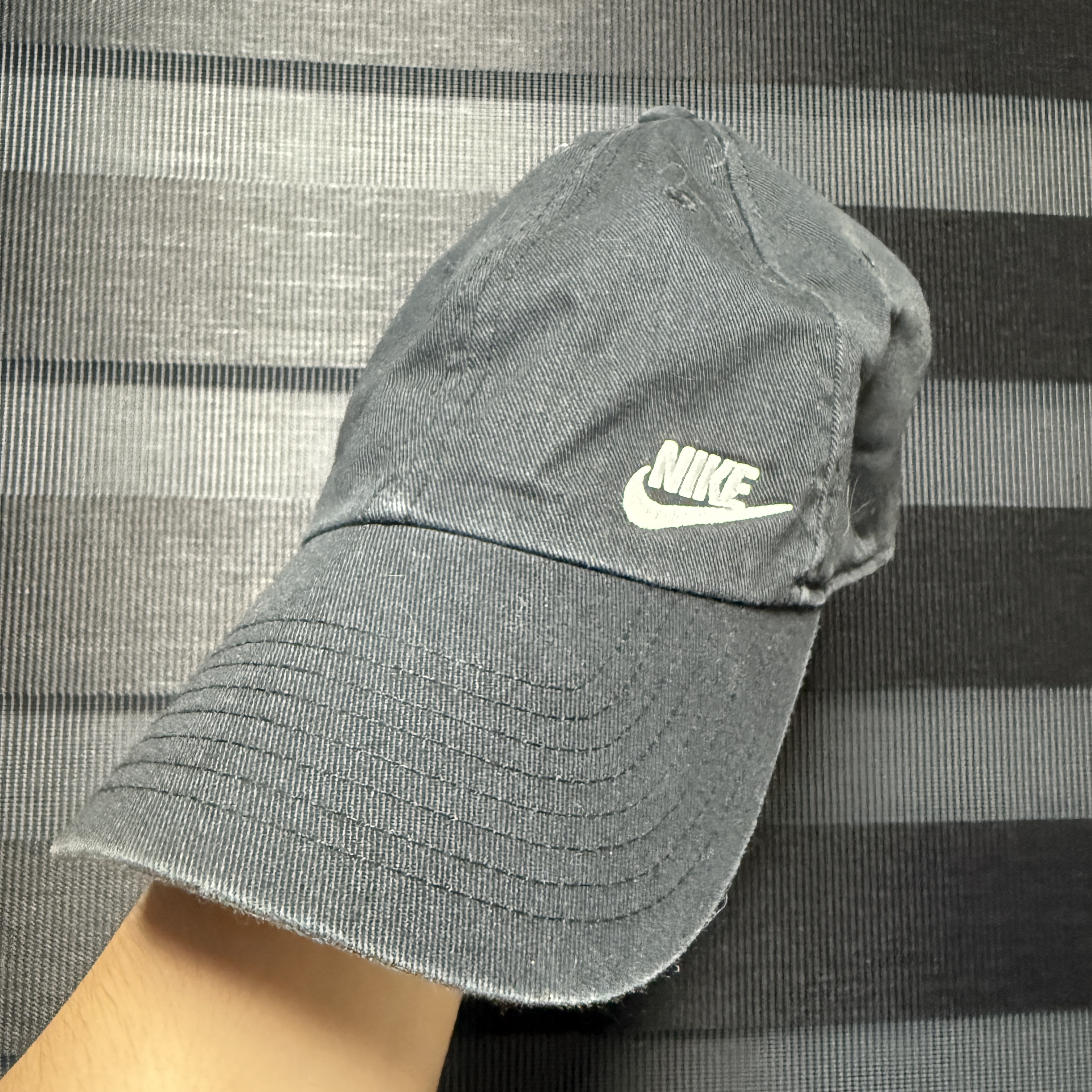 Nike NSW Heritage 86 Cap Black 착용 스타일