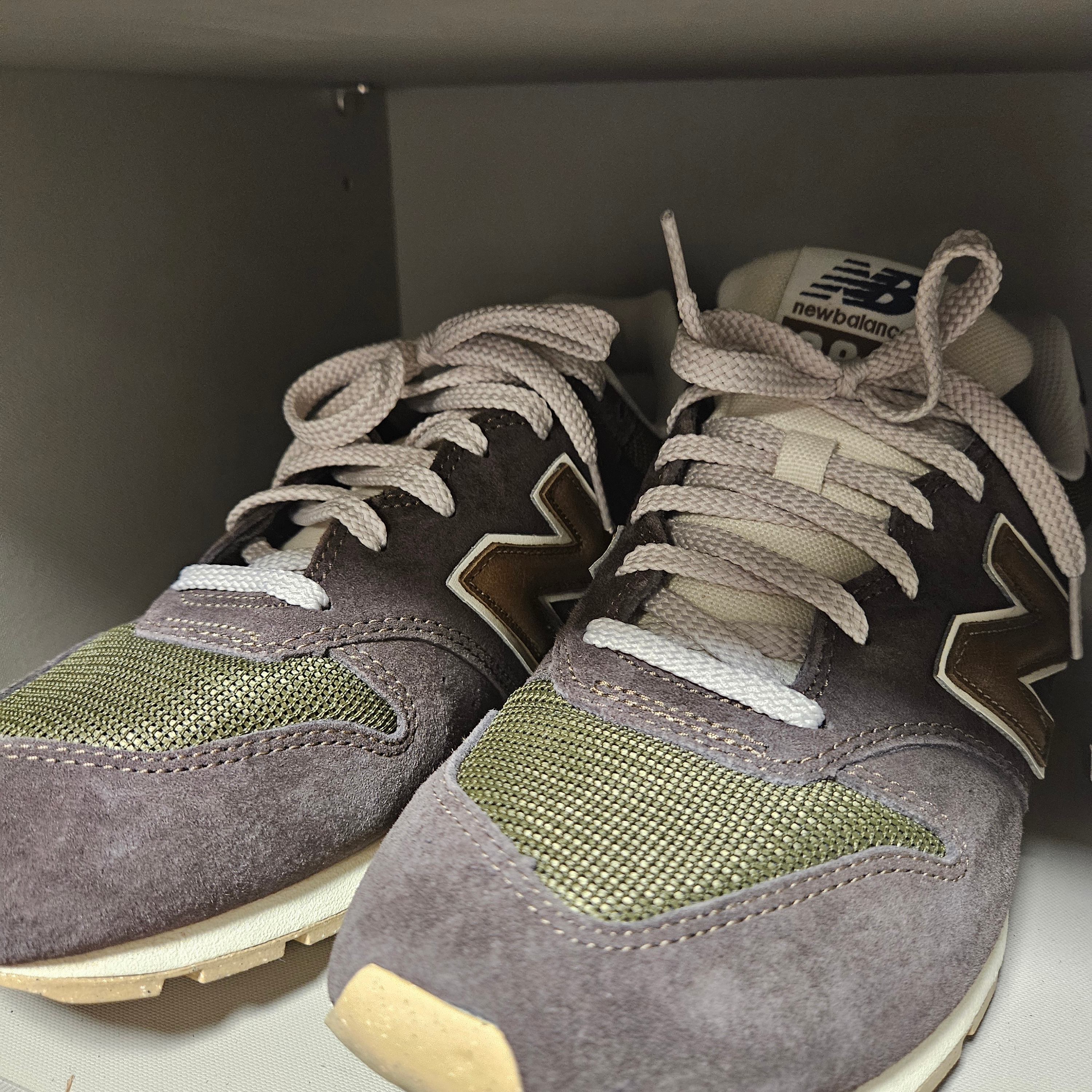 New Balance 996 Brown 착용 스타일