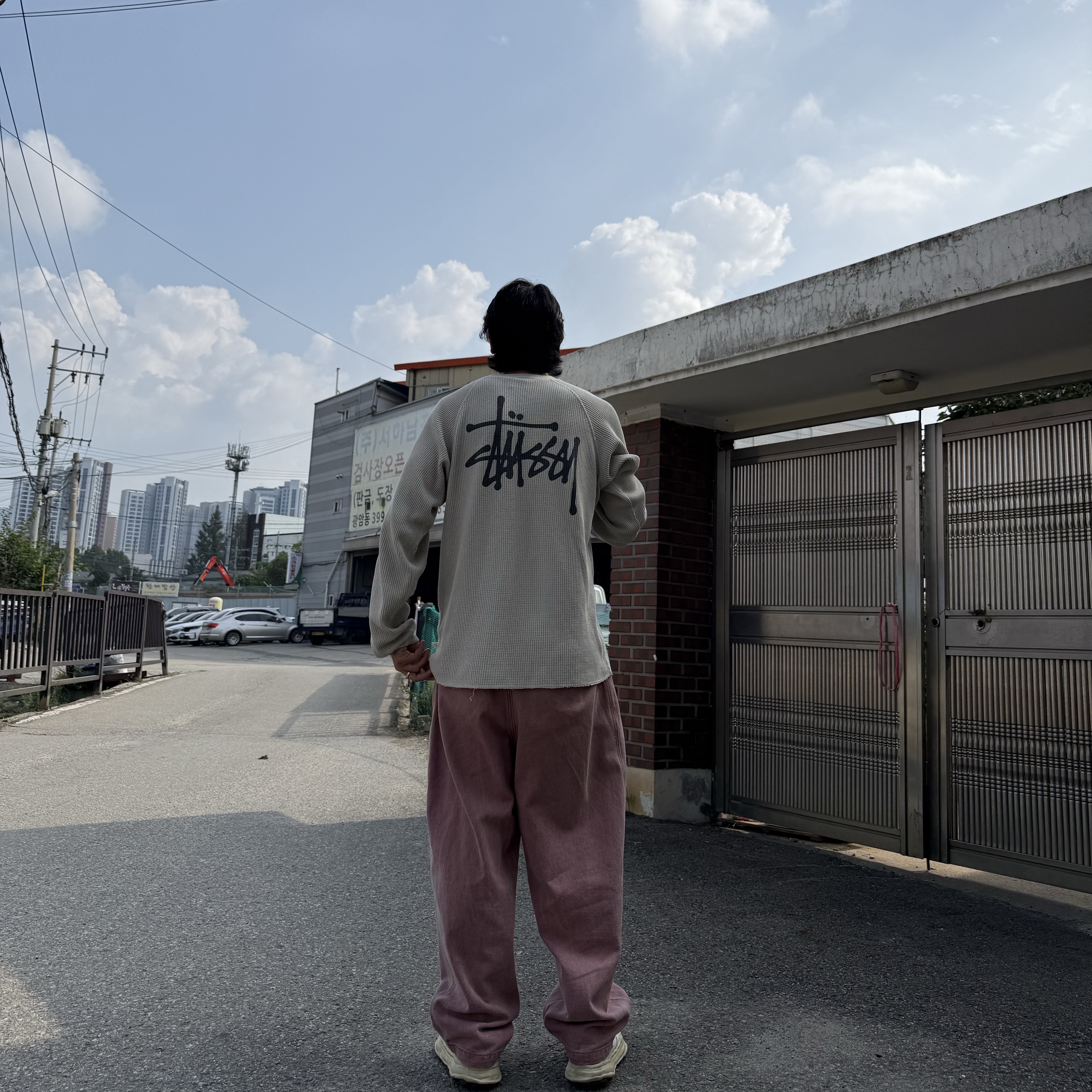 Stussy Raglan Thermal LS Crew Bone 착용 스타일