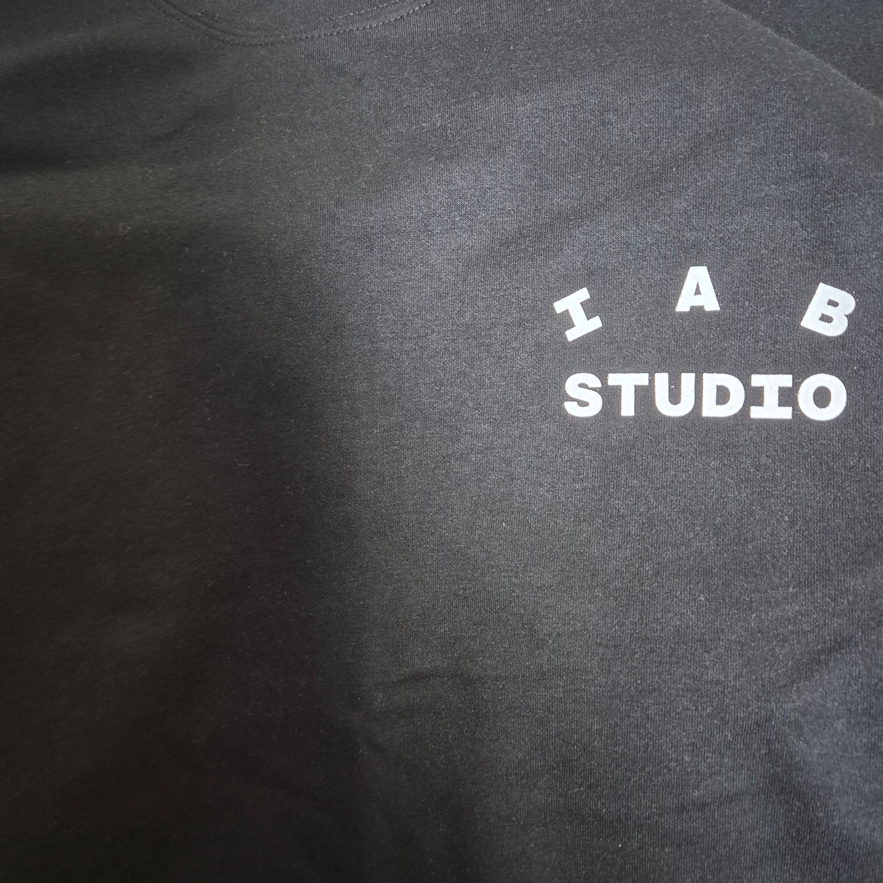 IAB Studio Basic T-Shirt Black White 착용 스타일
