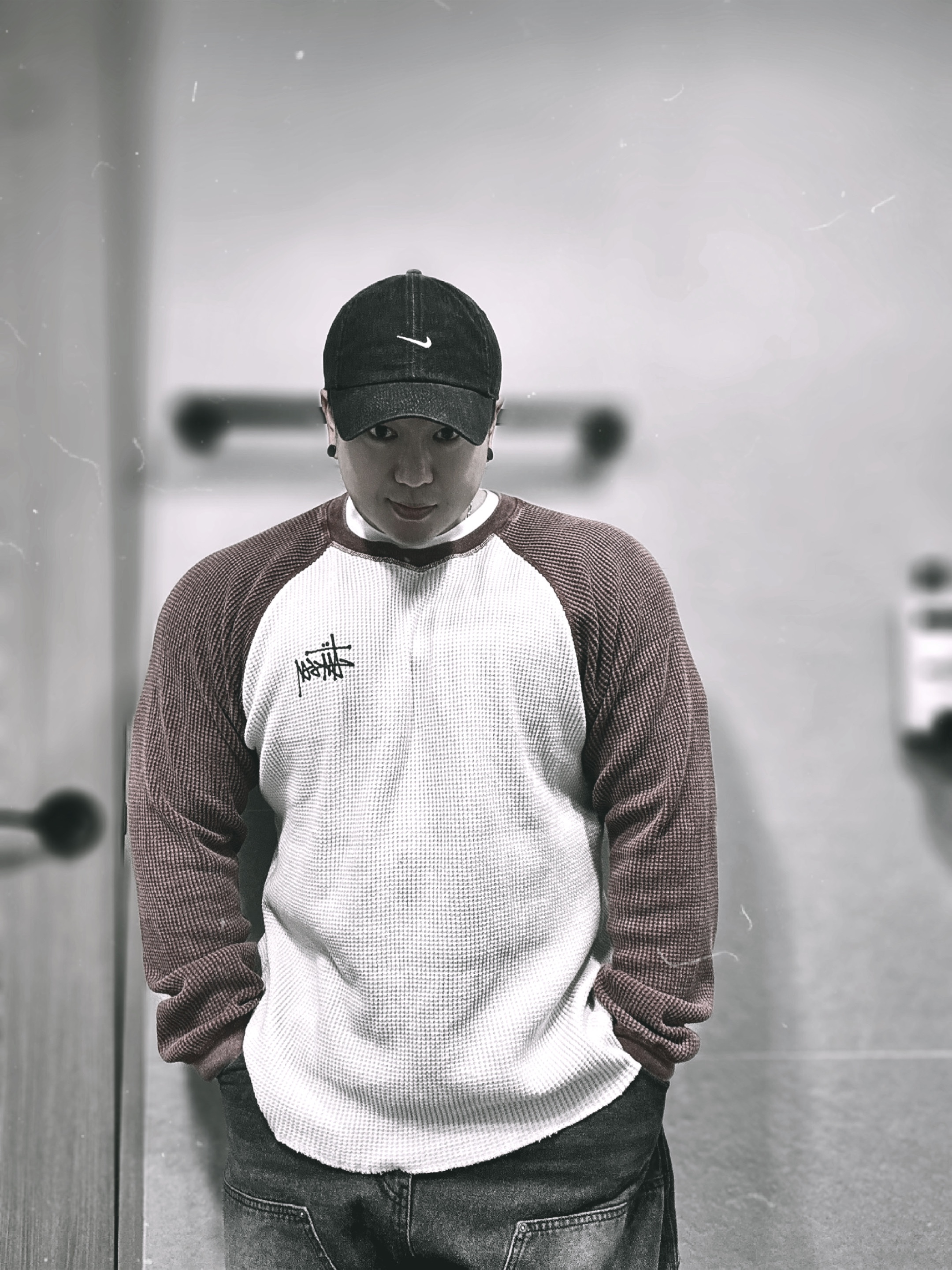 Stussy Basic Stussy Thermal 2 Tone LS T-Shirt Off White, Nike Club Unstructured Denim Cap Black White 착용 스타일