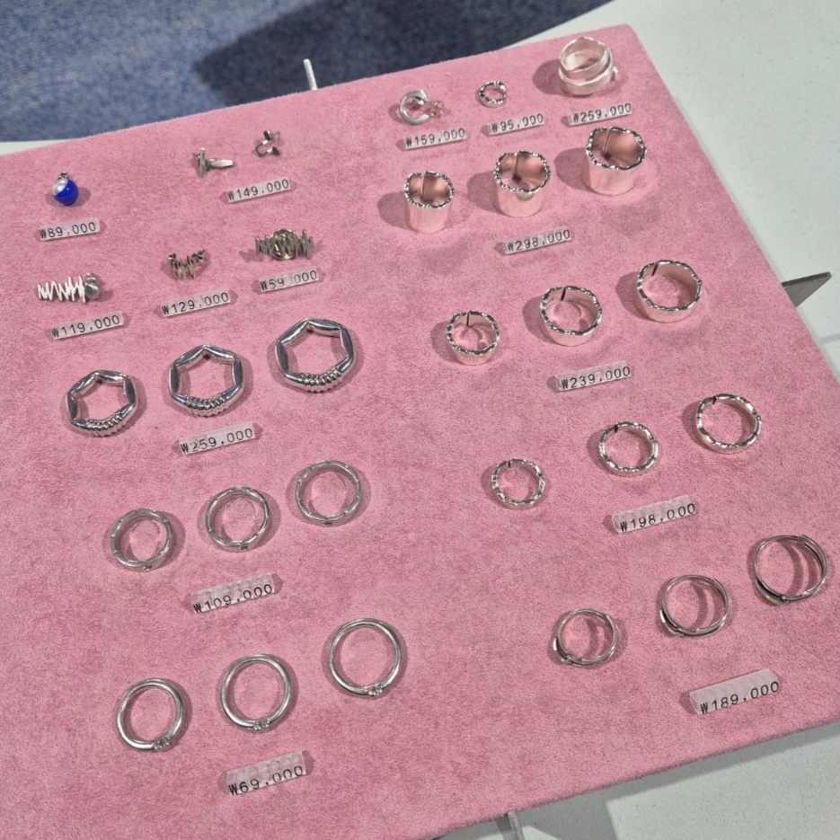 Ader Error Vapa Ring Silver, (W) Ader Error Twin Heart Ring Silver 착용 스타일