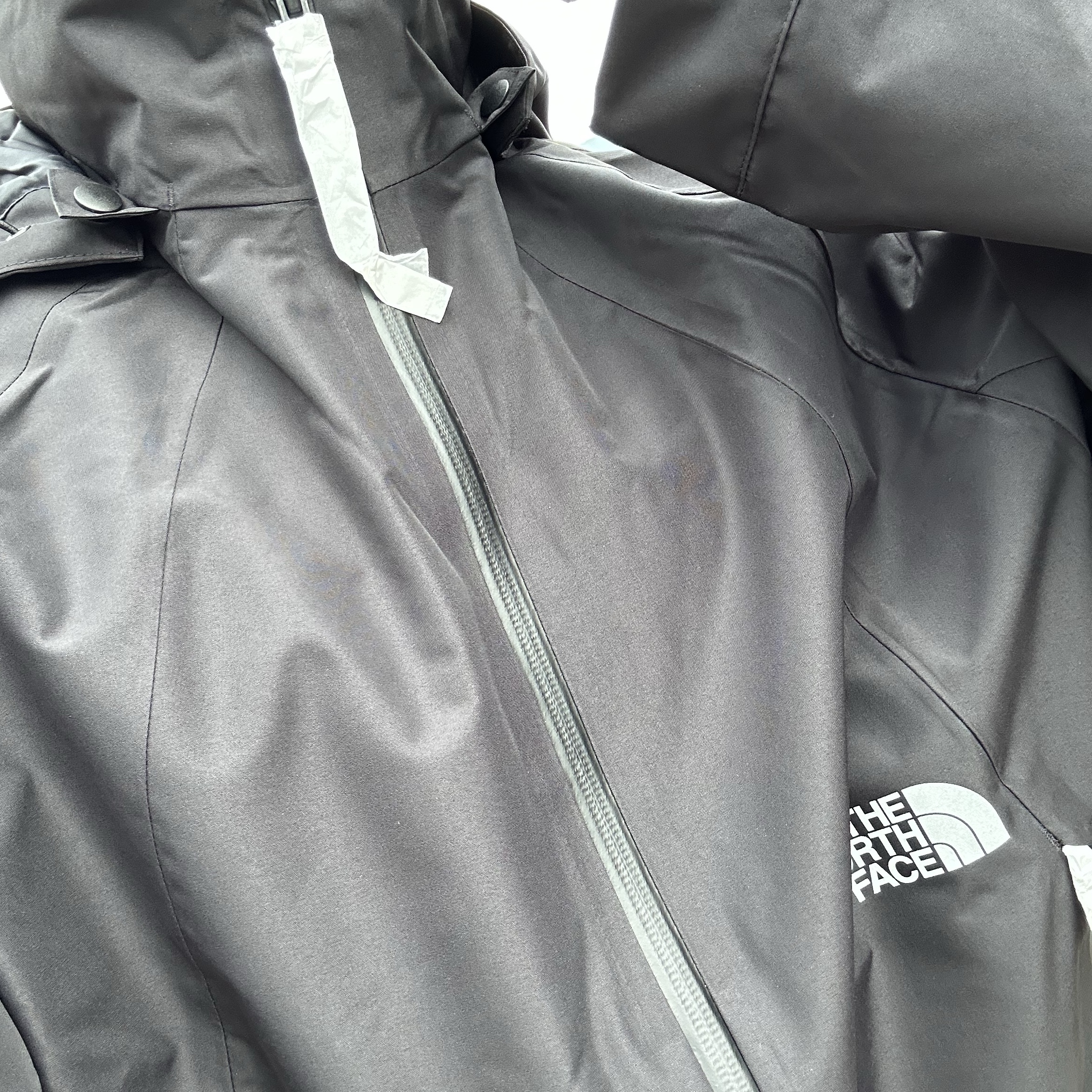 The North Face White Label Slope Jacket Black, The North Face White Label Slope Jacket Dark Gray 착용 스타일 - 1