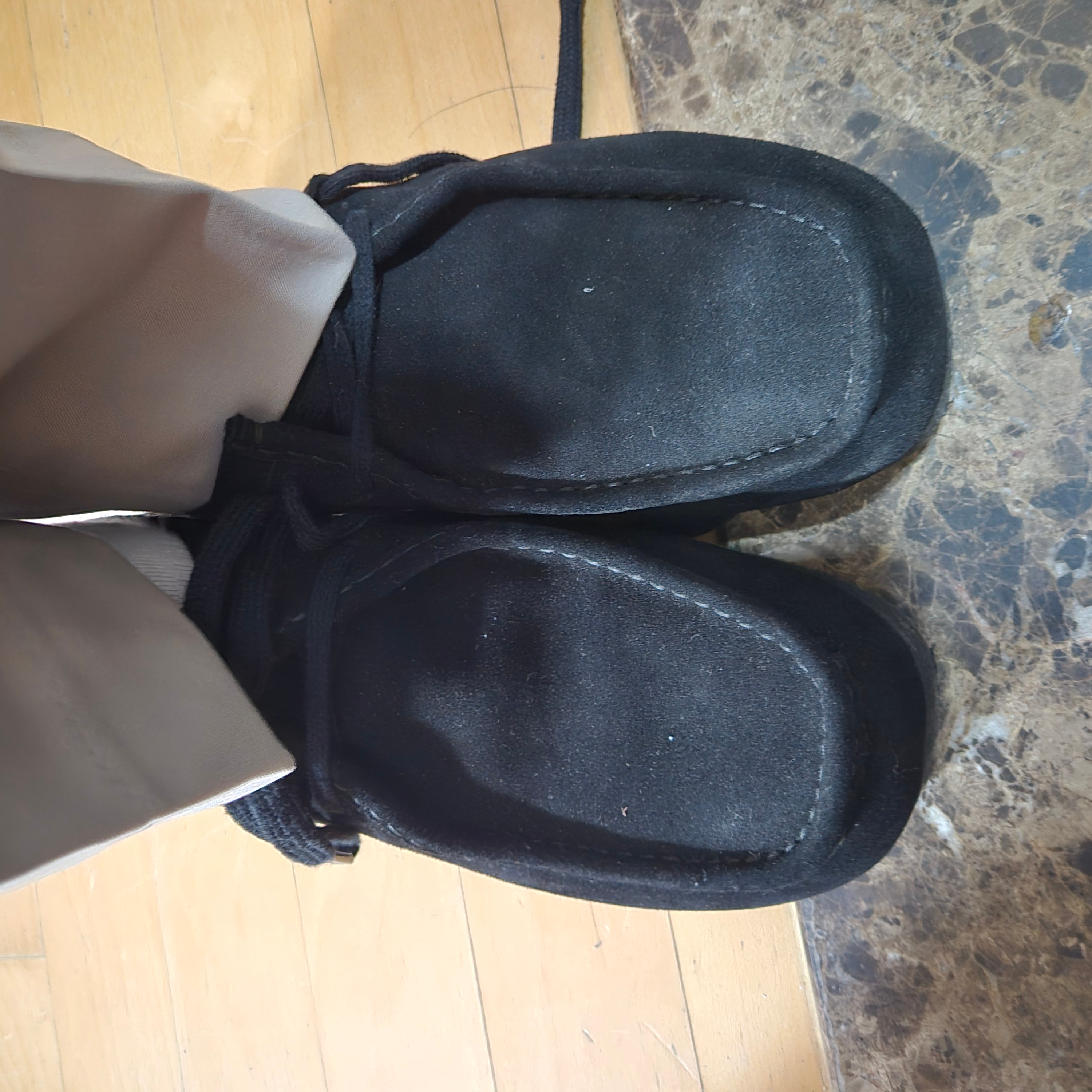 GU Real Leather Moccasin Shoes Black 착용 스타일