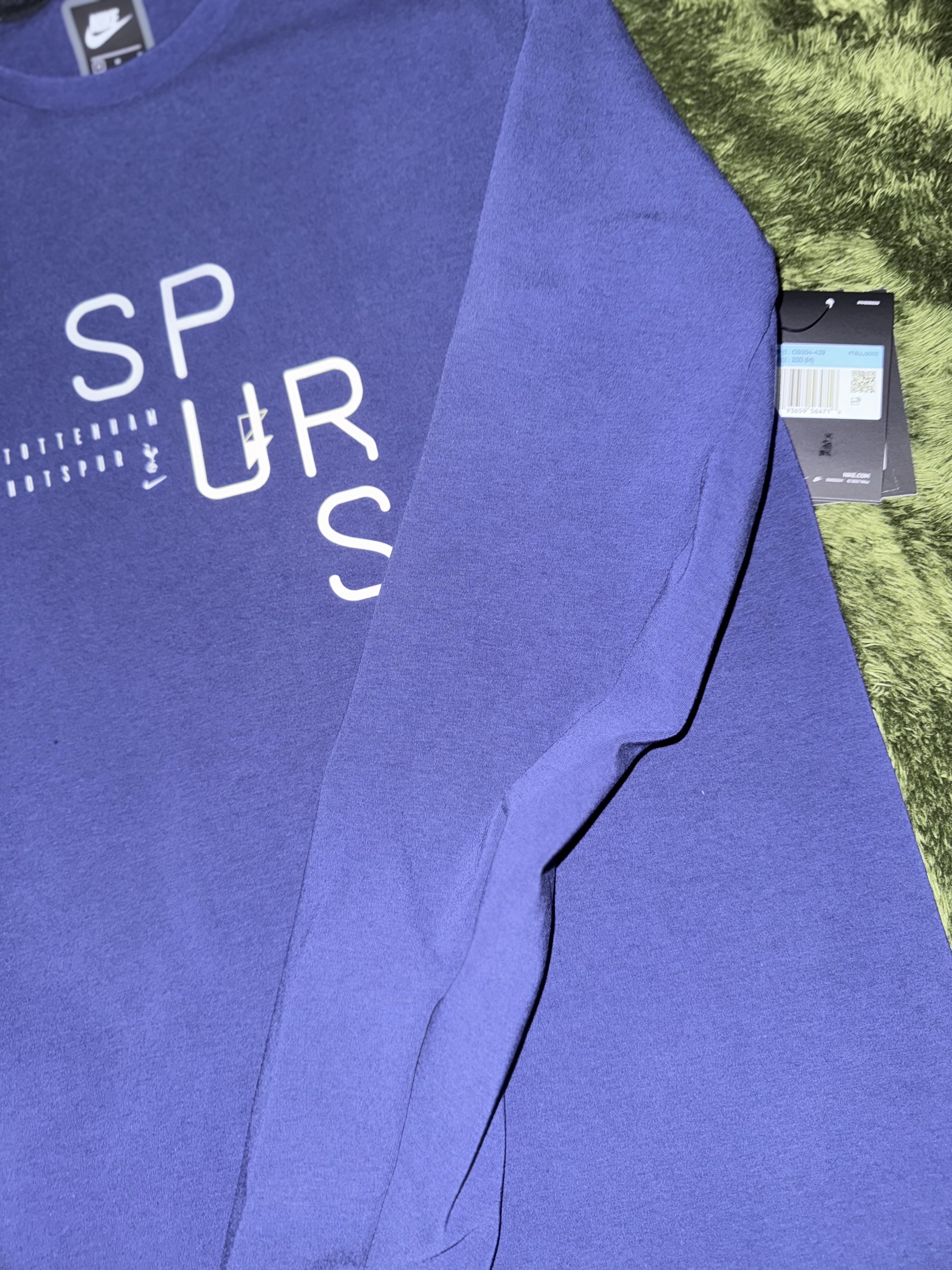 Nike 2020/21 Tottenham Hotspur NSW Tech Pack Crew Top Navy (Non Marking Ver.) 착용 스타일 - 5