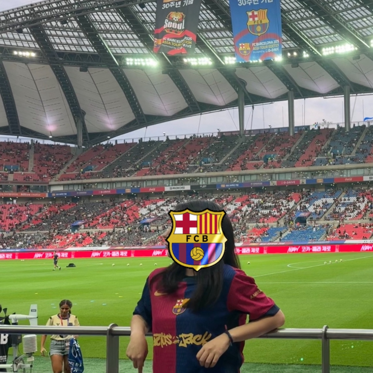 Nike FC Barcelona x Travis Scott 2024/25 Dri-Fit Match Home Jersey Blue Scarlet (Non Marking Ver.) 착용 스타일
