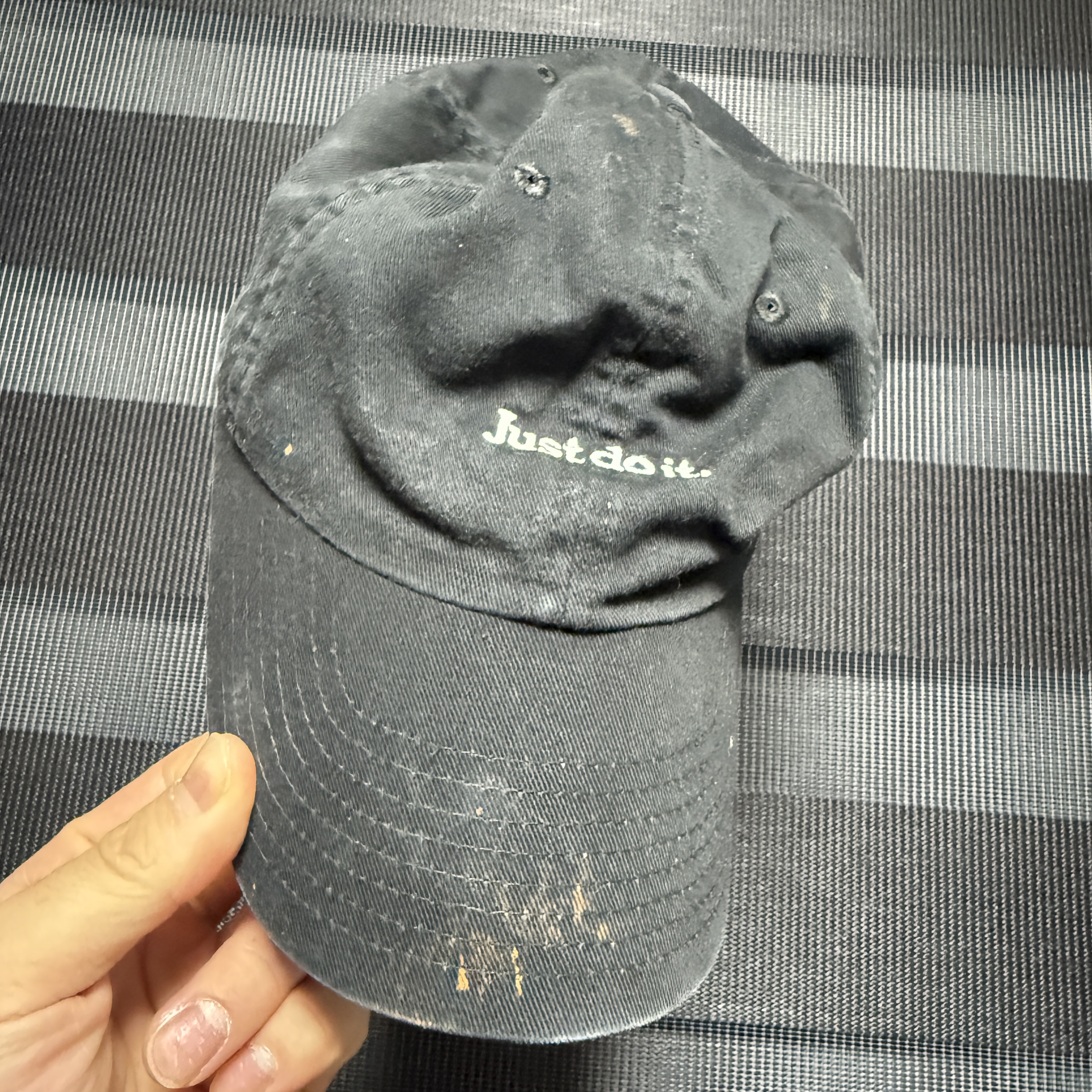 Nike Heritage 86 Just Do It Cap Black 착용 스타일