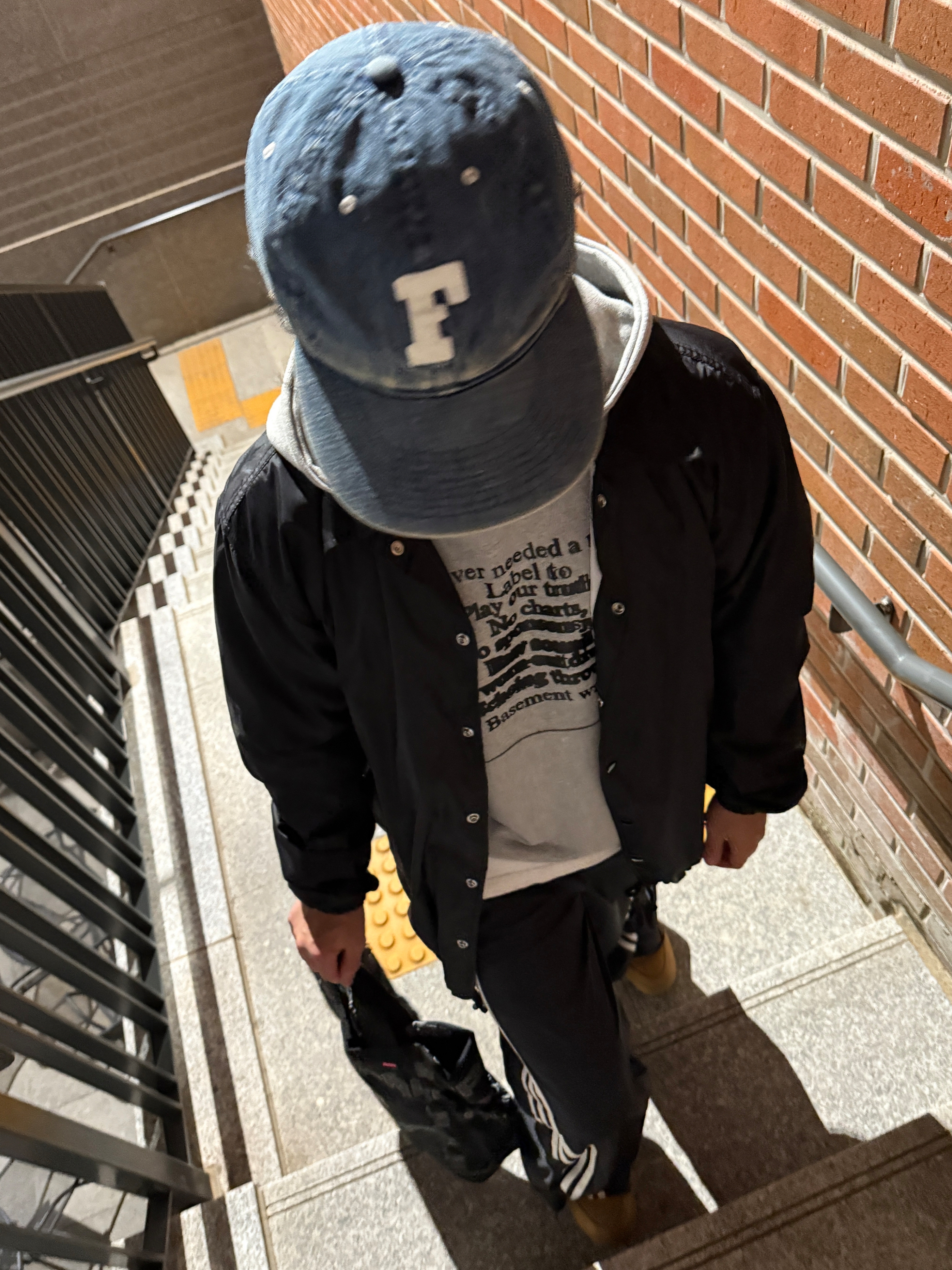 CDG Logo Coach Jacket Black, CDG Logo Coach Jacket Black 착용 스타일 - 2