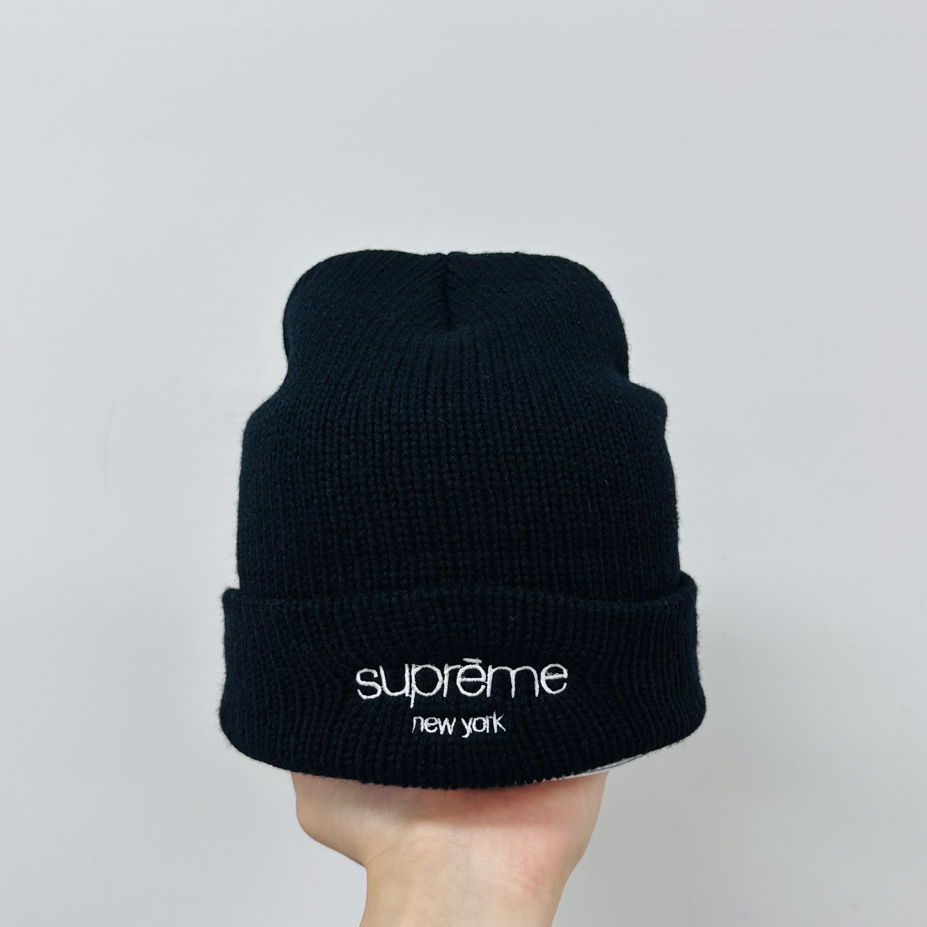 Supreme Radar Beanie Black - 25FW 착용 스타일 - 1