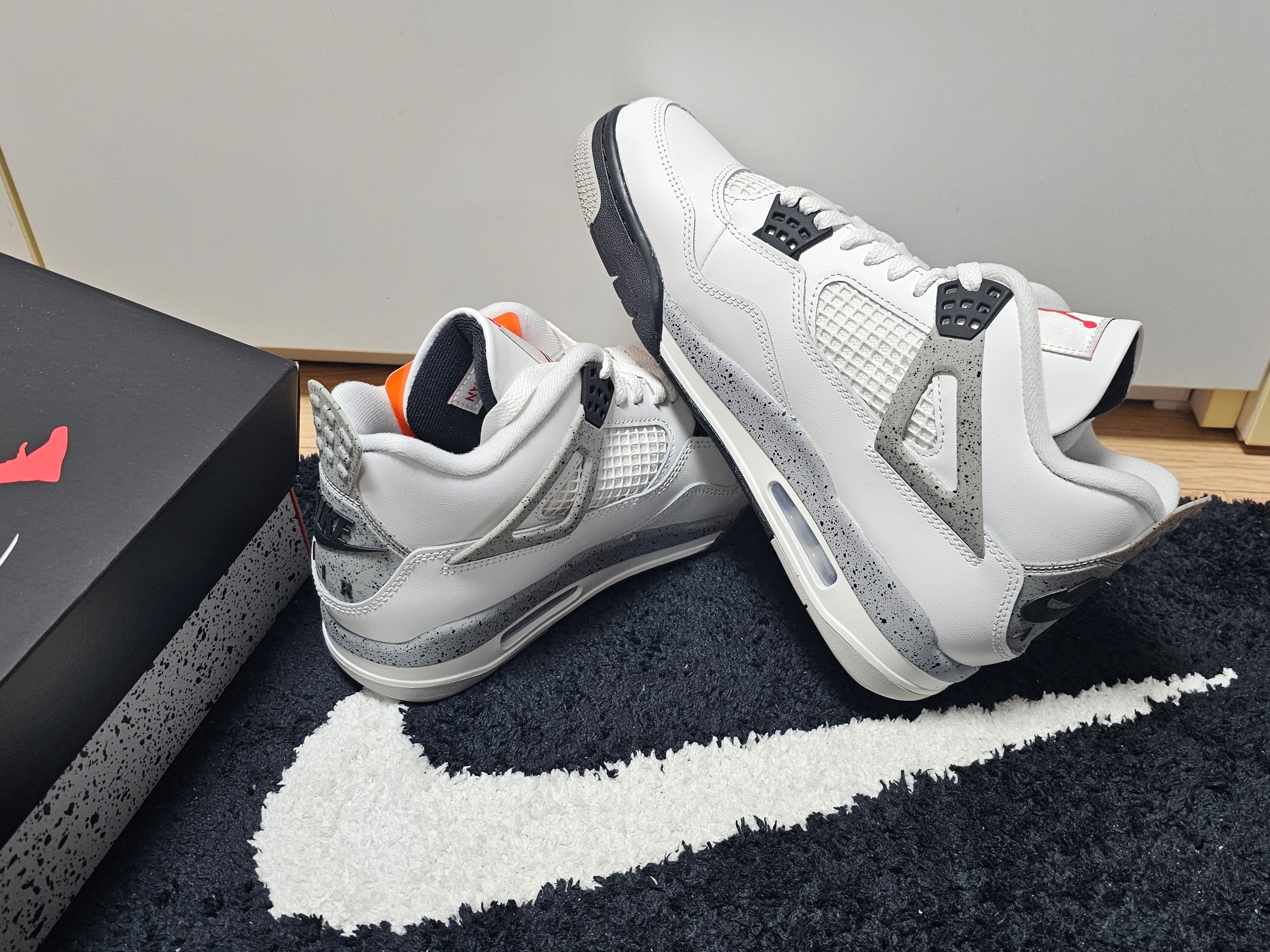 Jordan 4 Retro OG White Cement 2025 착용 스타일