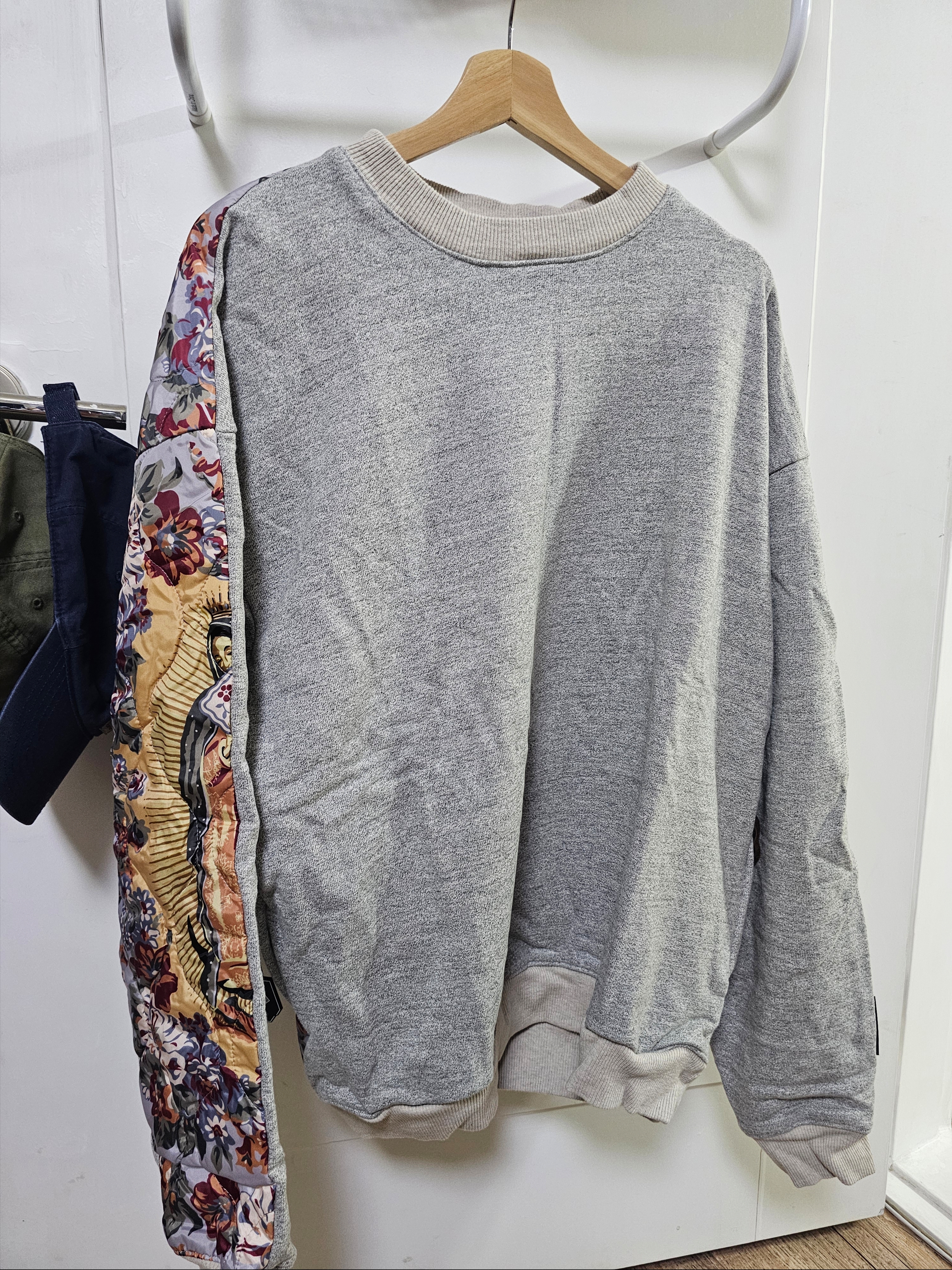 Kapital Top Fleece Bivouac Big Sweatshirt Peckish Maria Gray 착용 스타일 - 1