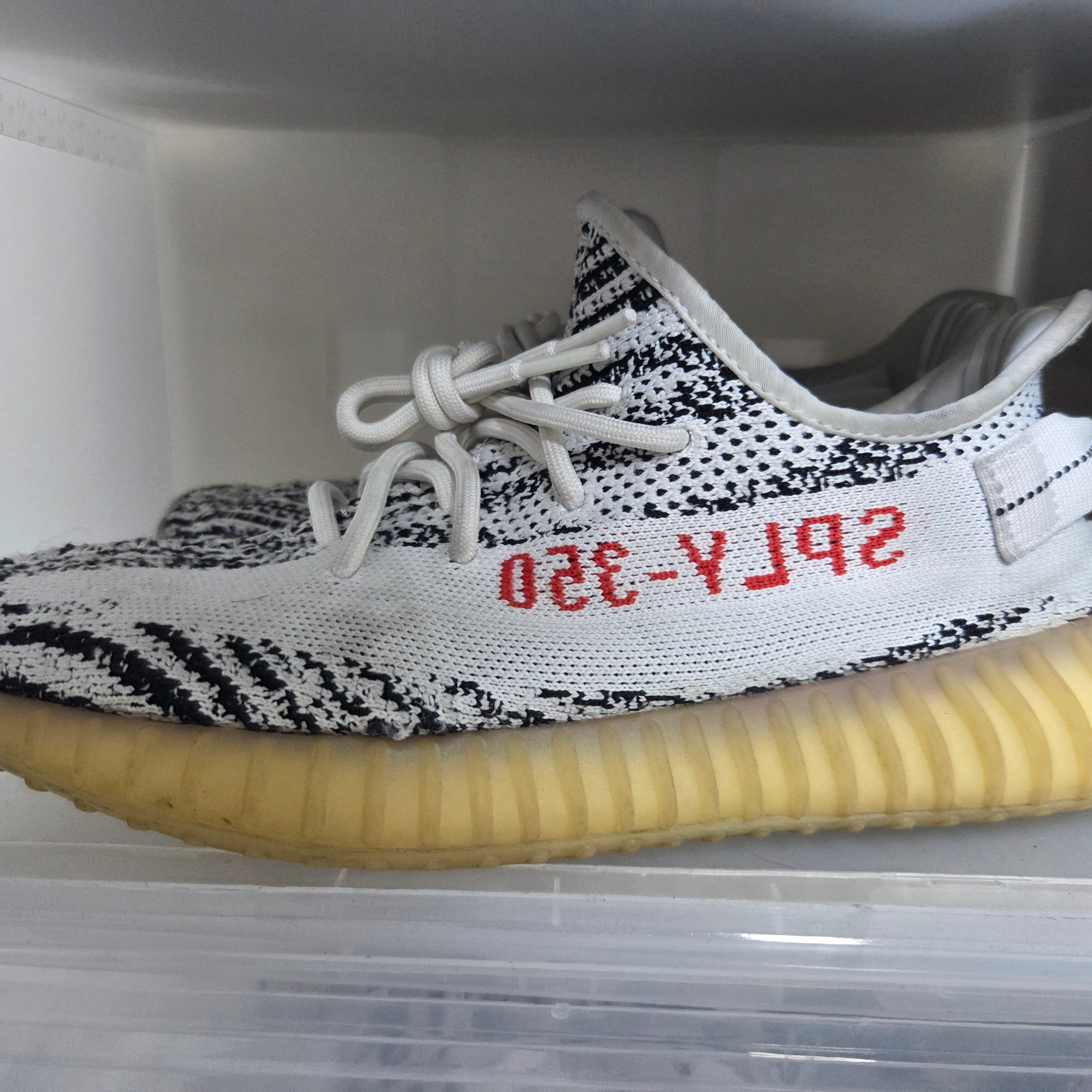 Adidas Yeezy Boost 350 V2 Zebra 2017/2019/2020 착용 스타일