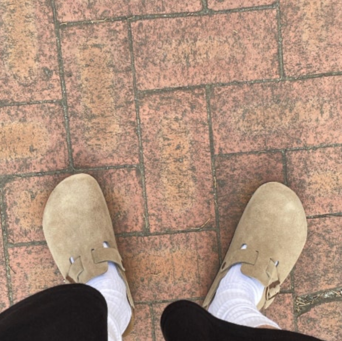 Birkenstock Boston Soft Footbed Taupe - Regular 착용 스타일