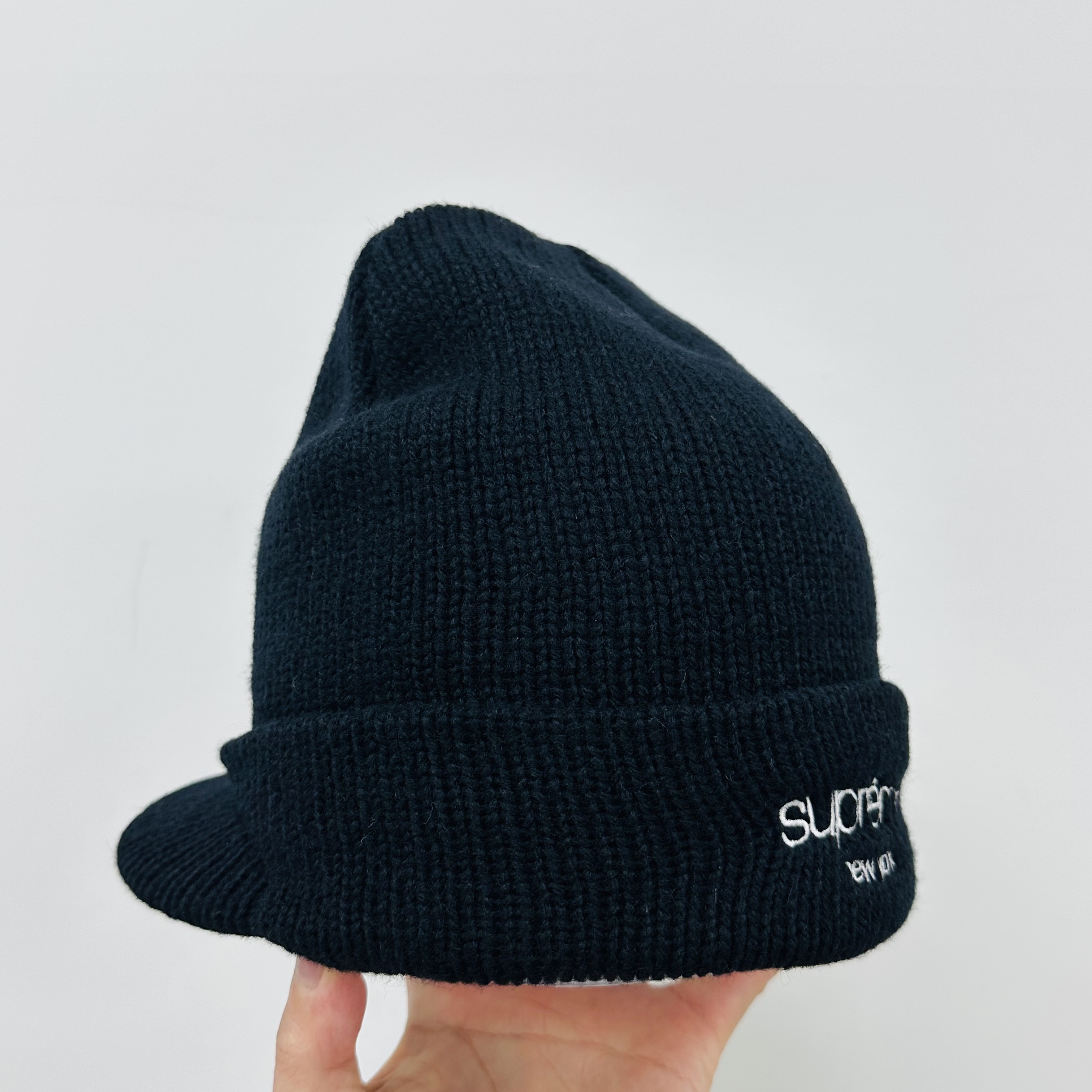 Supreme Radar Beanie Black - 25FW 착용 스타일 - 2